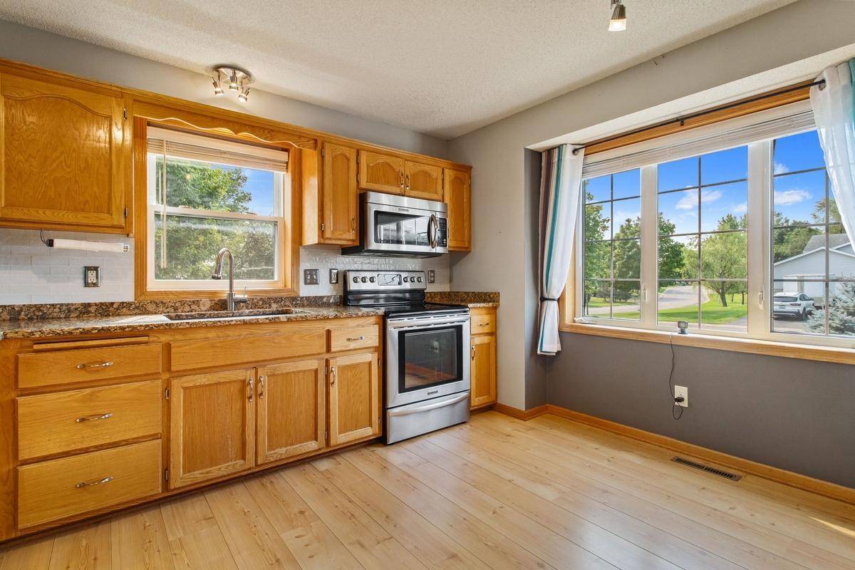 7061 148th AVE NW, Anoka, MN 55303