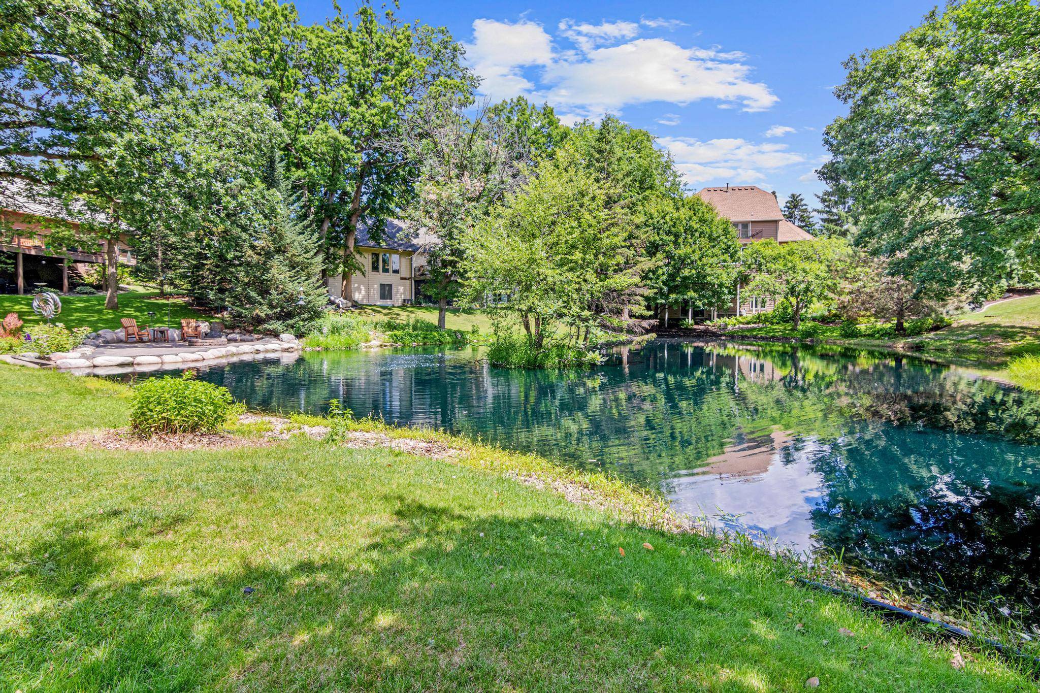 1200 Summit Oaks DR, Burnsville, MN 55337