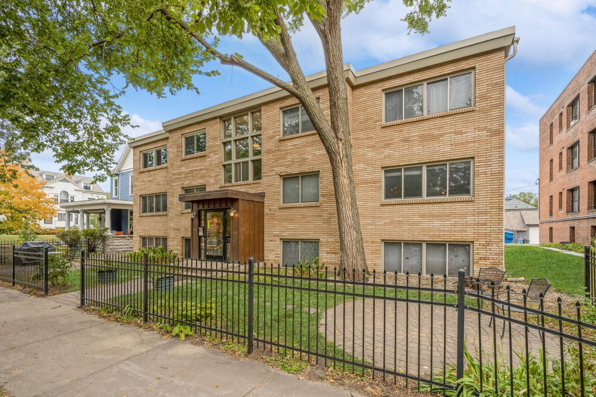 2507 Bryant AVE S #1, Minneapolis, MN 55405