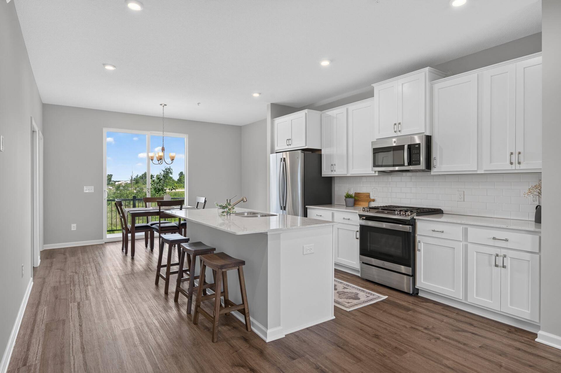 8658 London CIR NE #B, Blaine, MN 55449