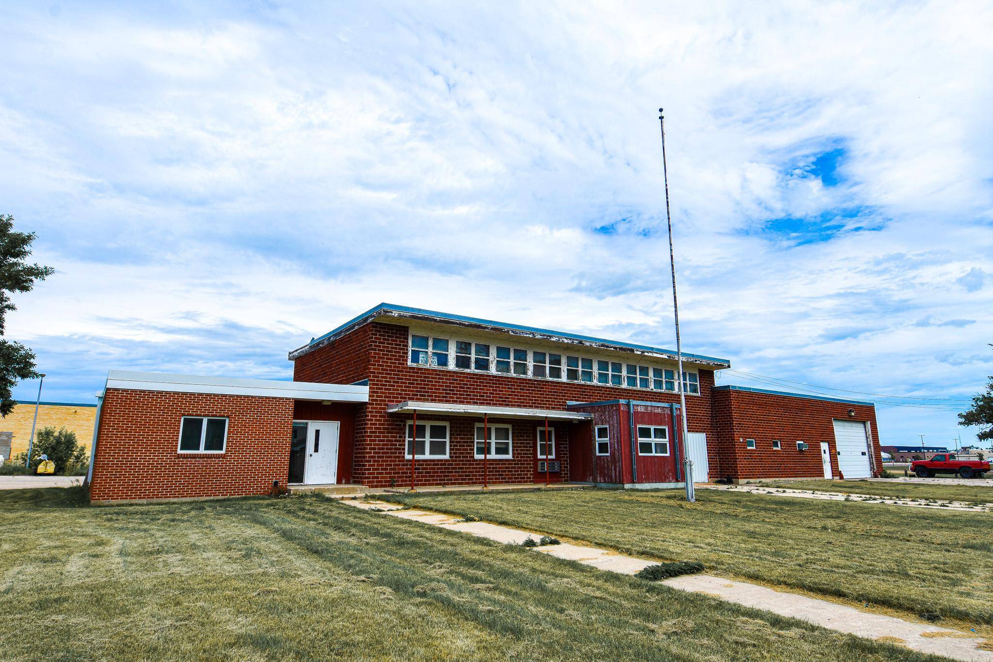 423 Zeh ST W, Thief River Falls, MN 56701
