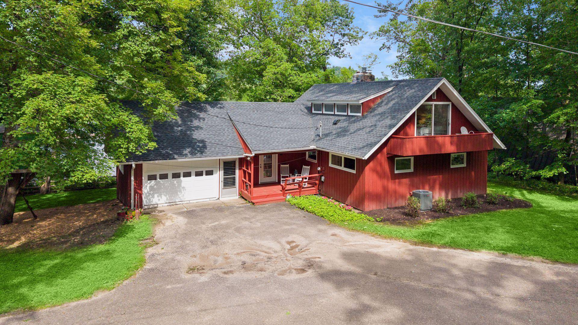 13 Butternut Falls TRL N, Marine On Saint Croix, MN 55047