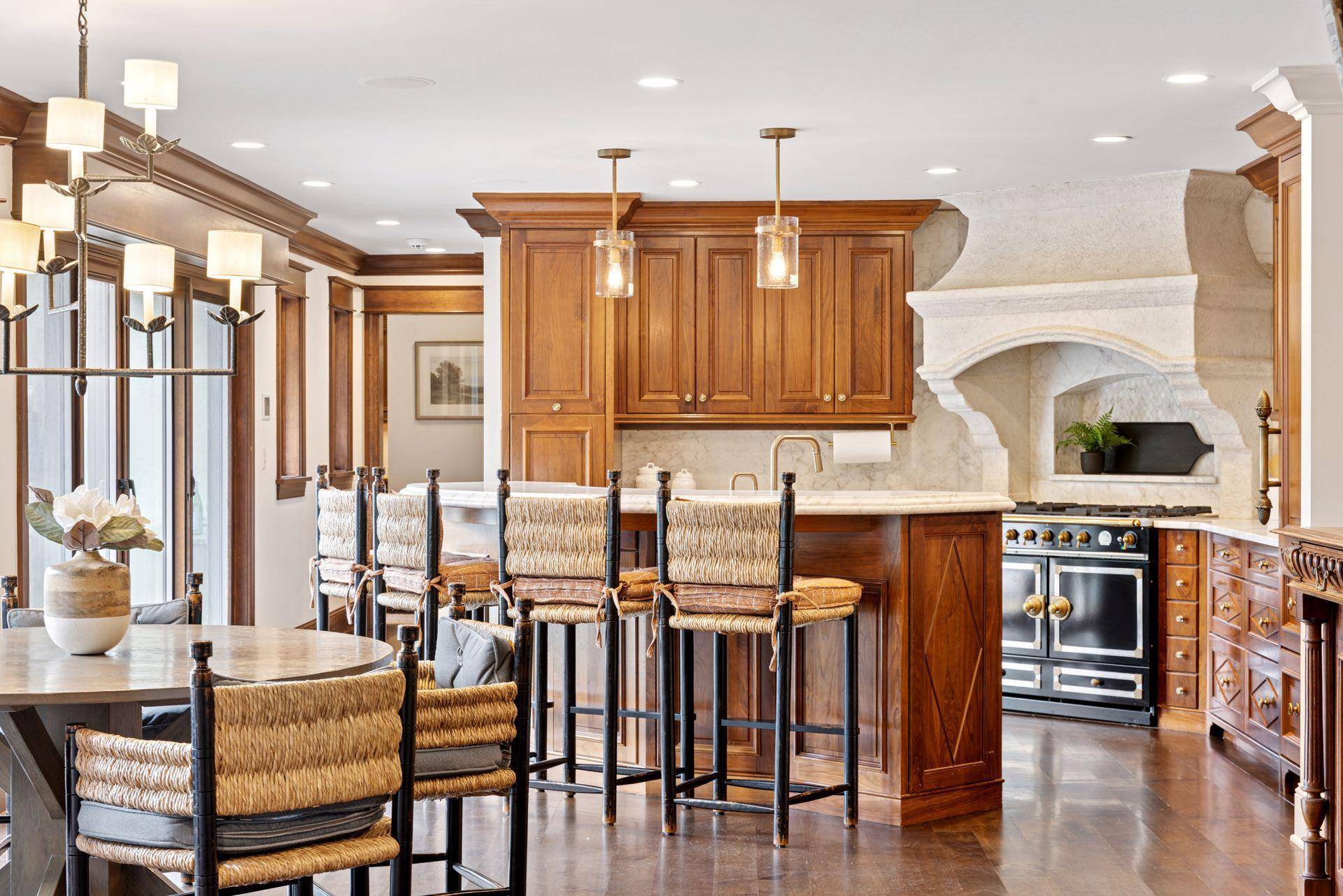 28160 Boulder Bridge DR, Shorewood, MN 55331