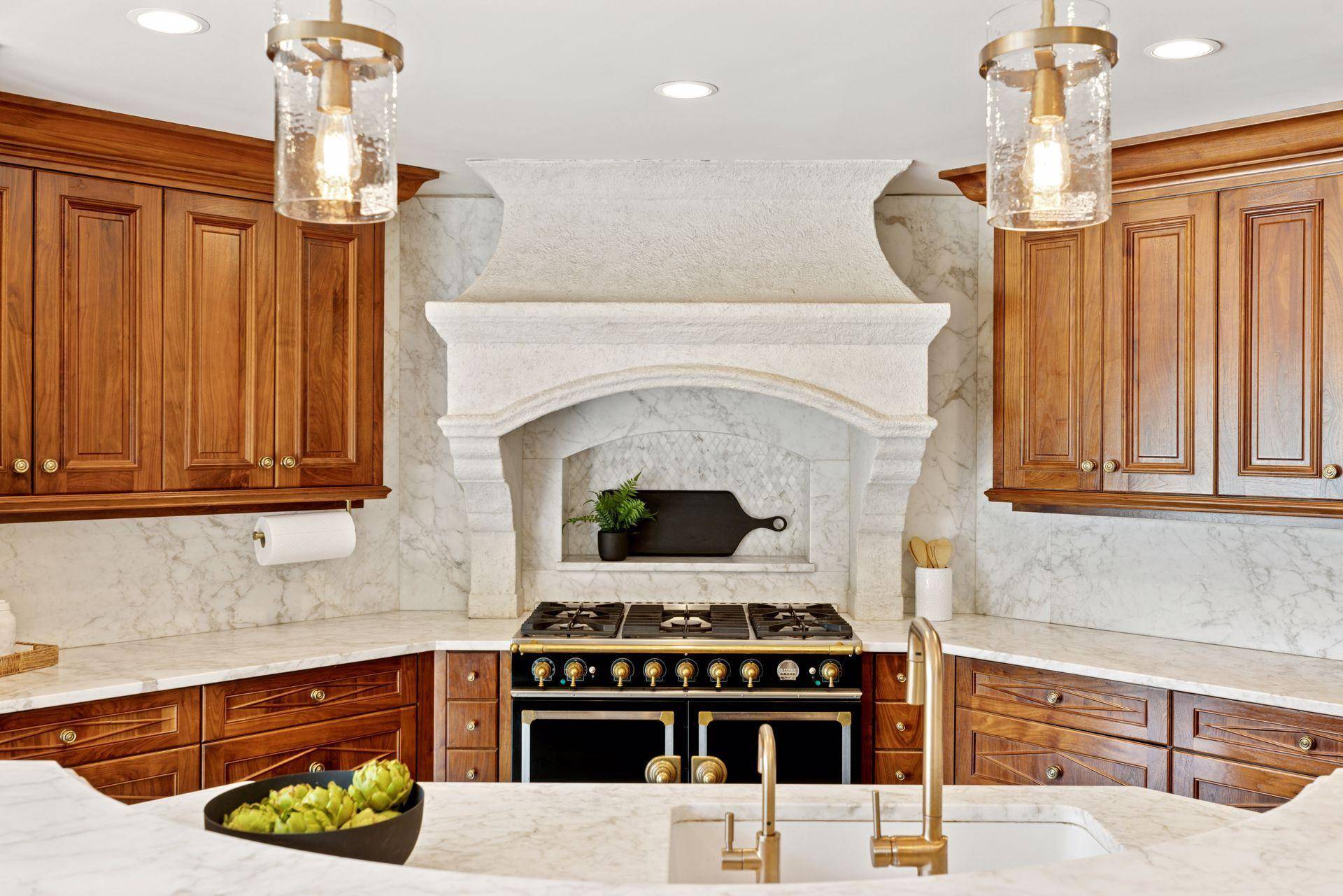 28160 Boulder Bridge DR, Shorewood, MN 55331