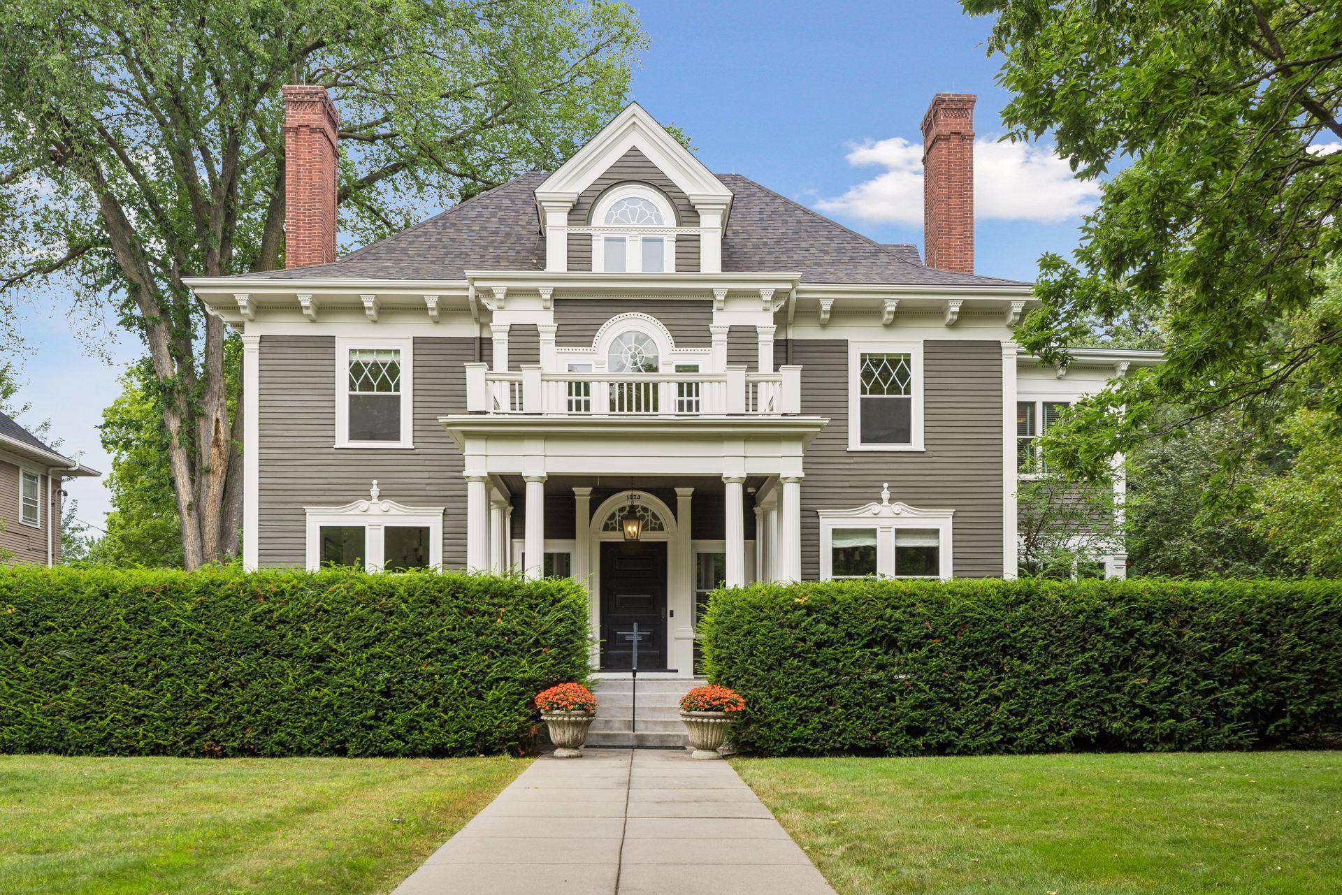 1373 Summit AVE, Saint Paul, MN 55105