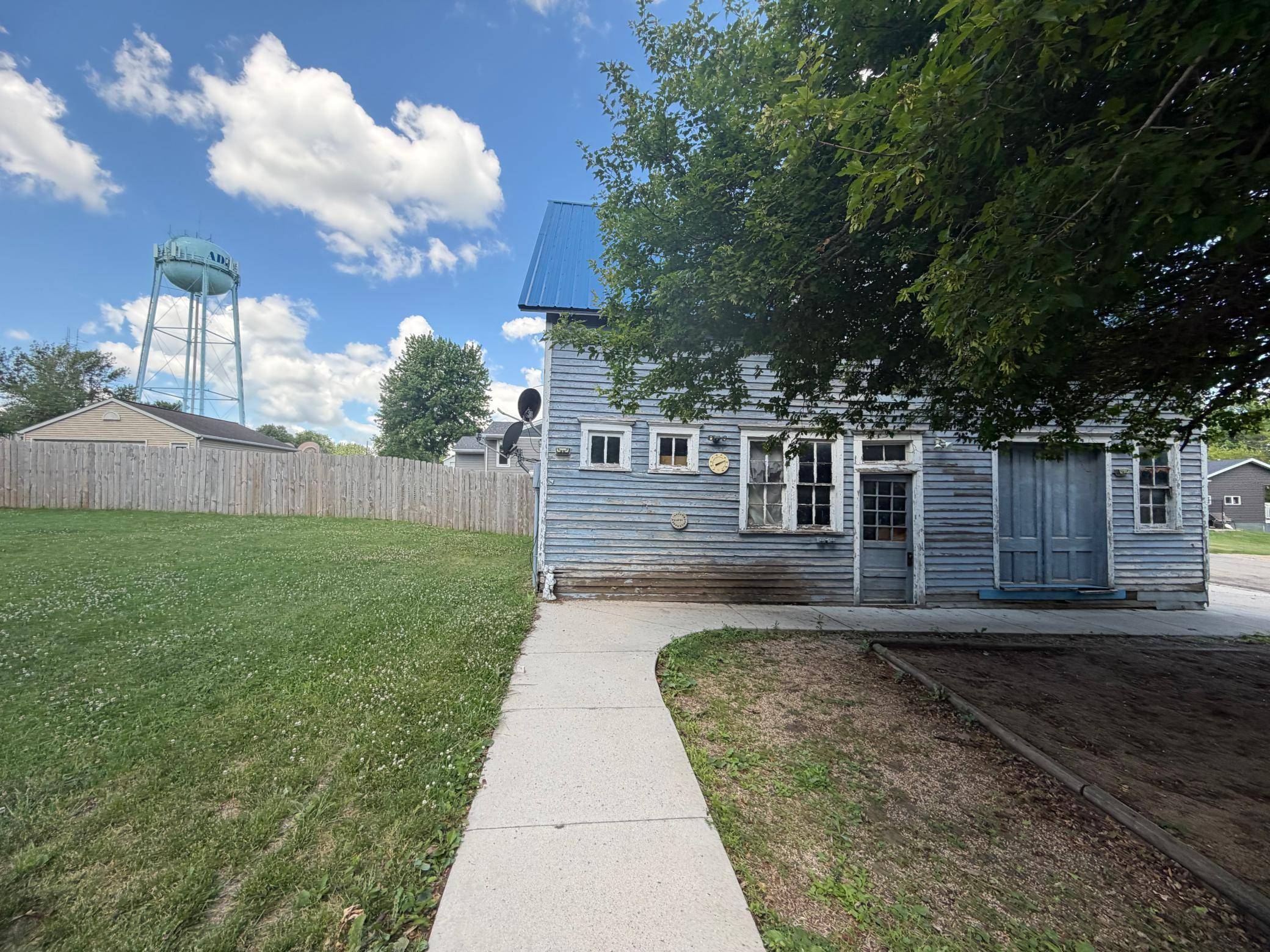 301 Connecticut AVE, Adrian, MN 56110
