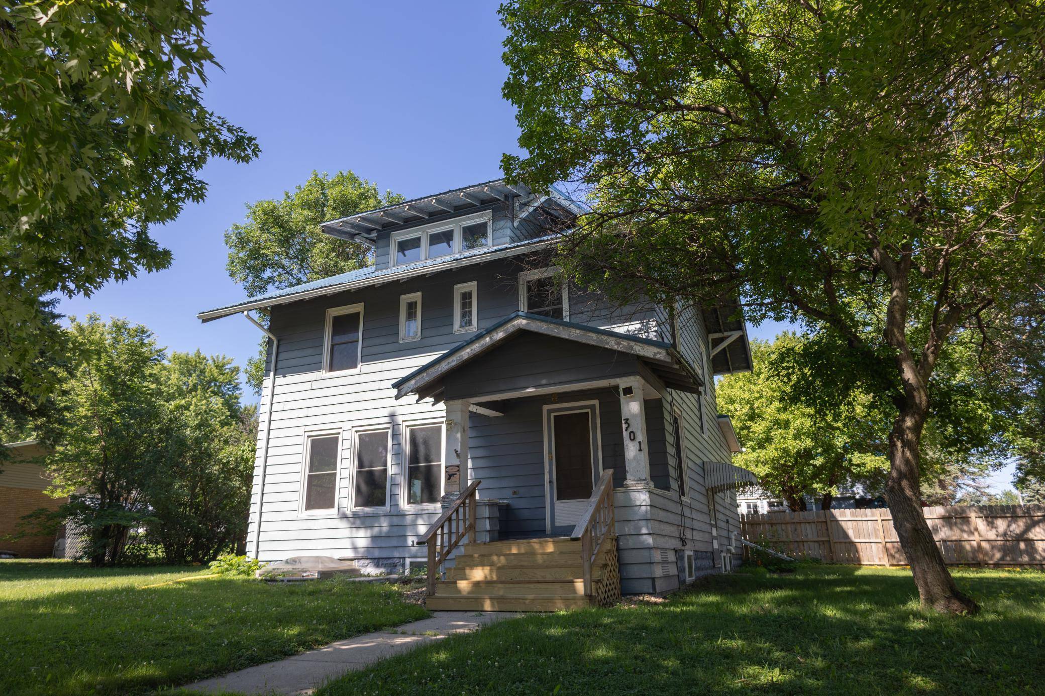 301 Connecticut AVE, Adrian, MN 56110