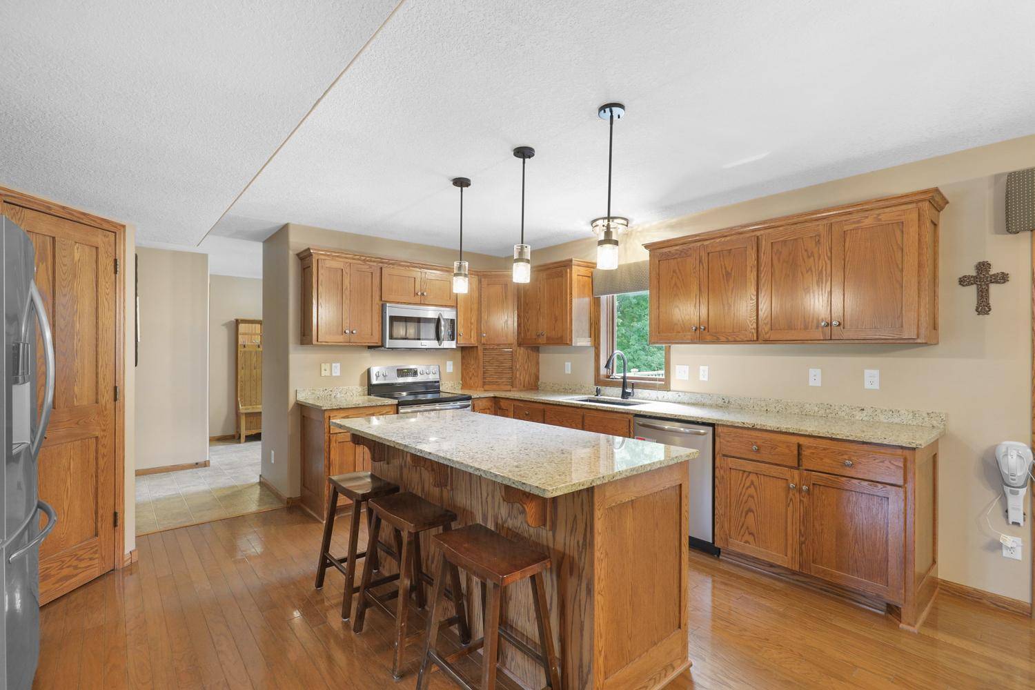 12866 195th AVE NW, Elk River, MN 55330