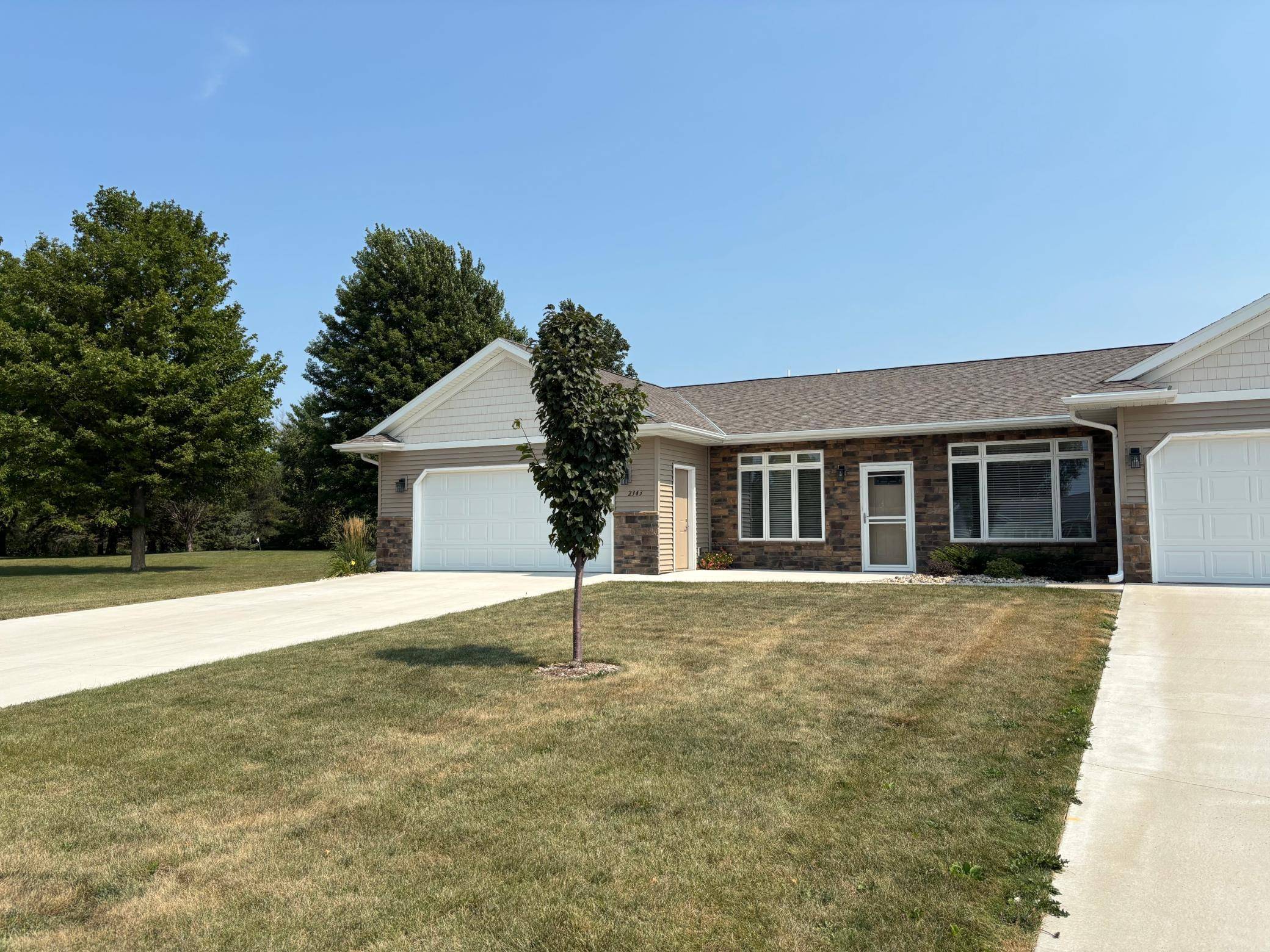 2343 Cherrywood Lane, Worthington, MN 56187