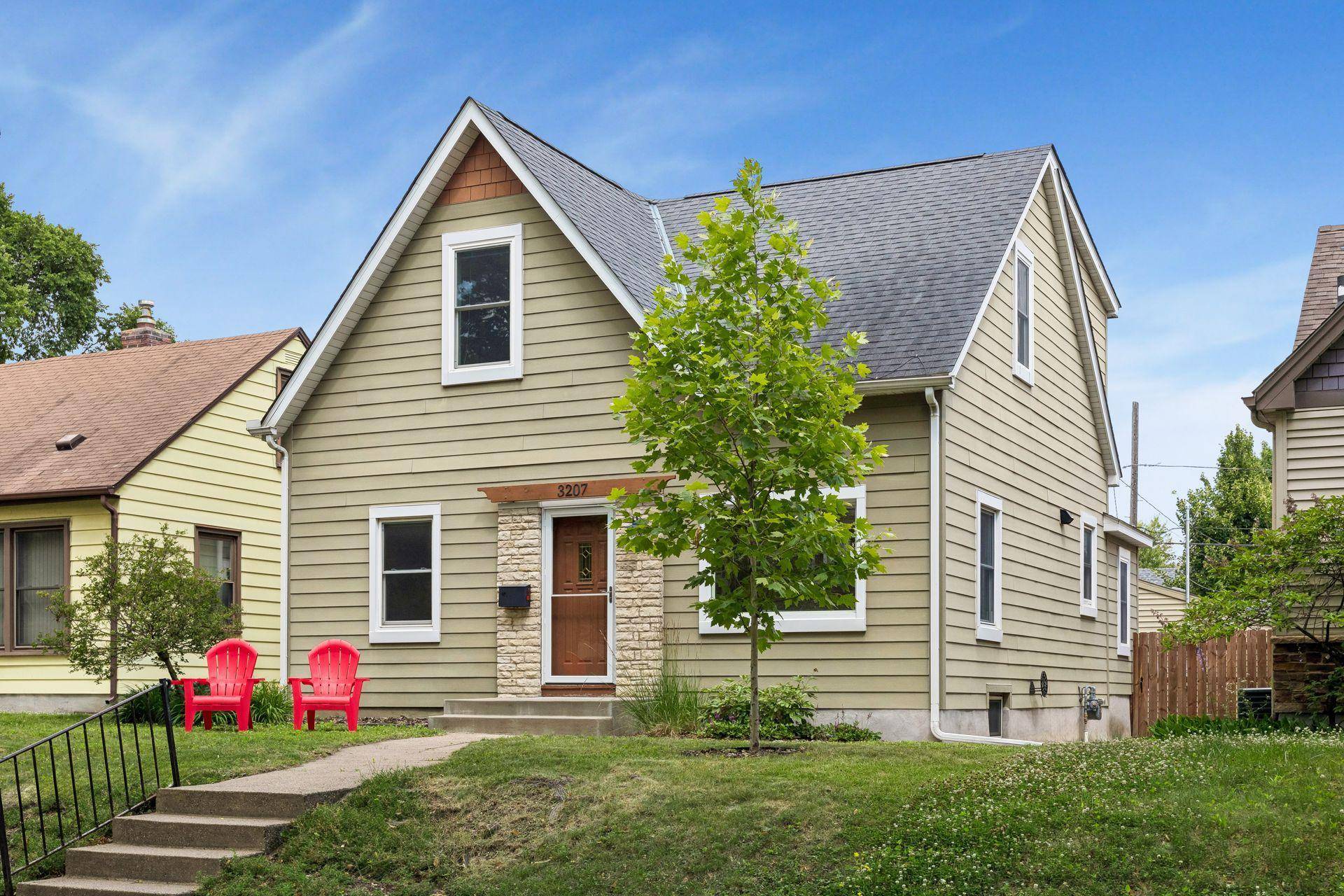 3207 Cleveland ST NE, Minneapolis, MN 55418