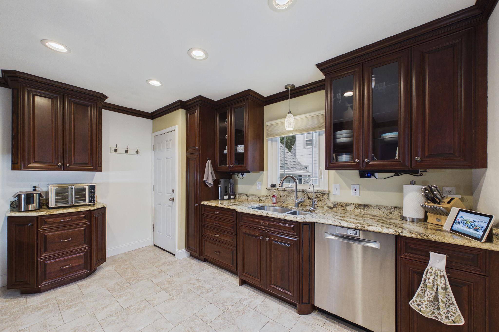 1334 Dunham ST, Albert Lea, MN 56007