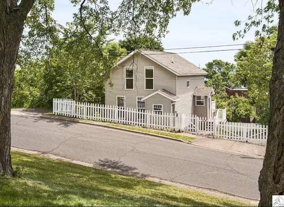 24 S Cascade ST, Duluth, MN 55806