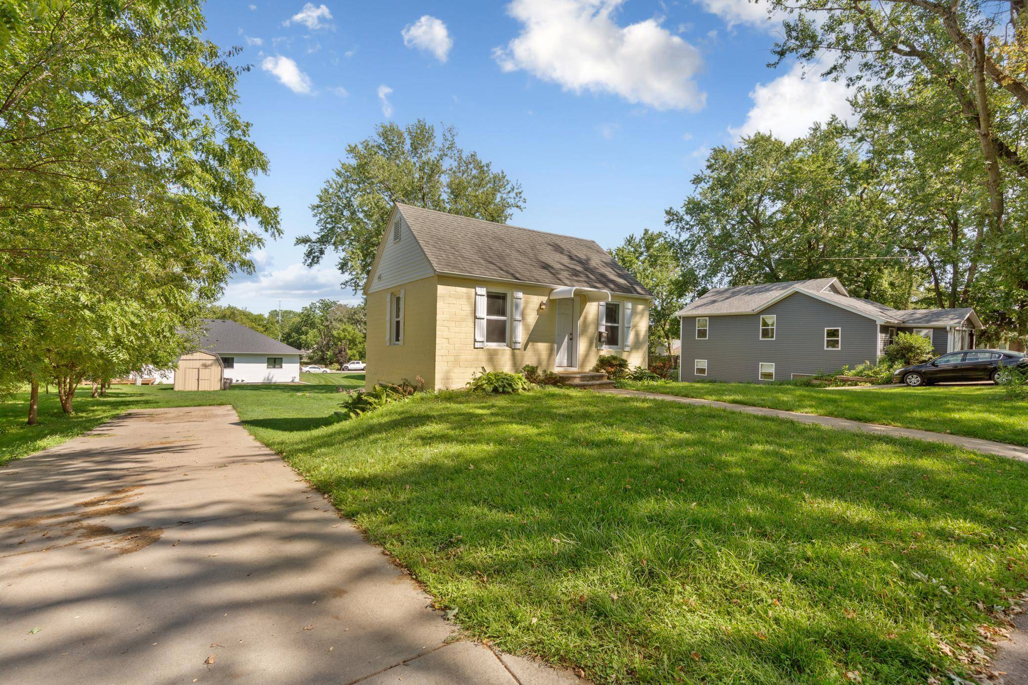 1135 5th AVE SW, Faribault, MN 55021