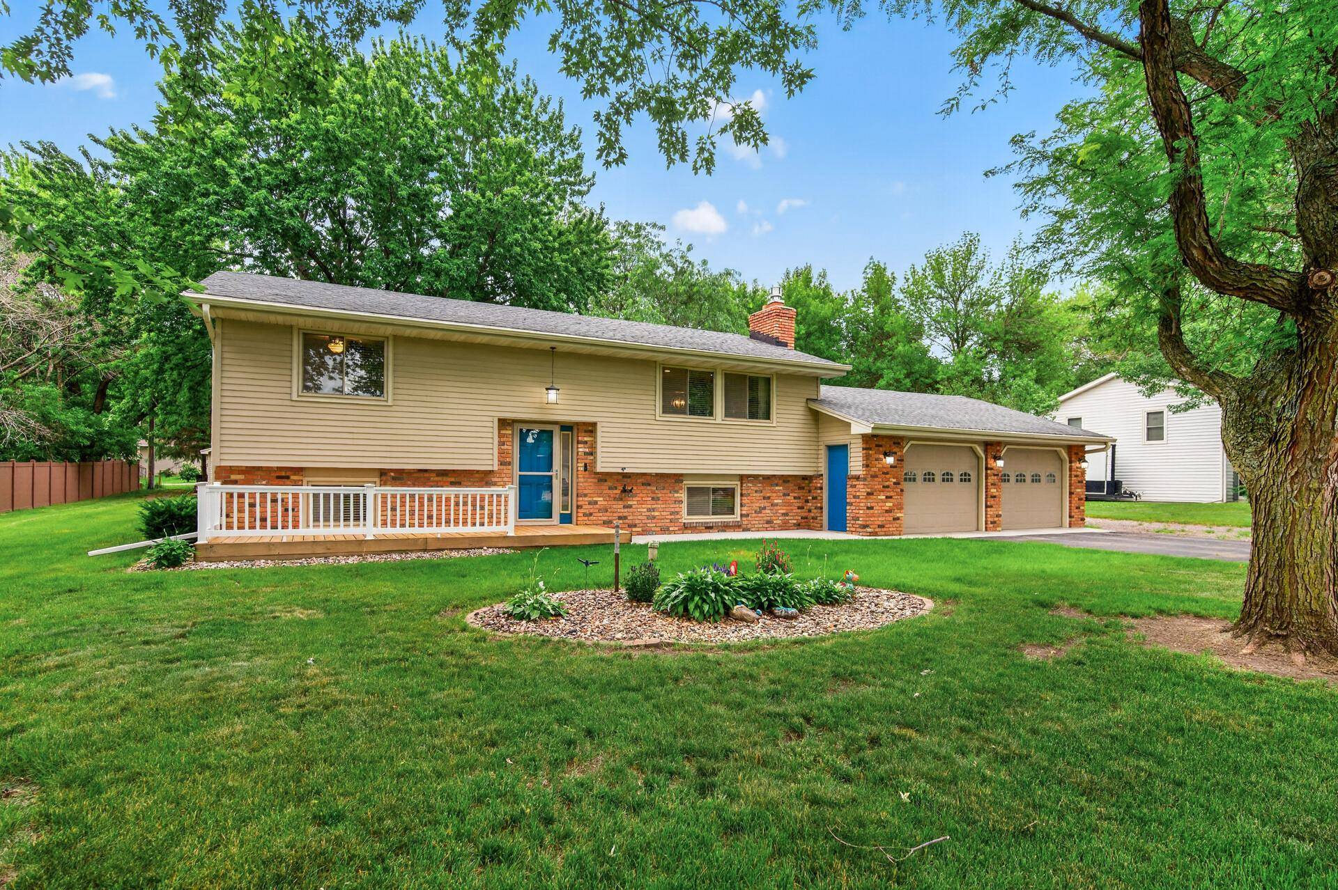3122 Aadland AVE NE, Buffalo, MN 55313