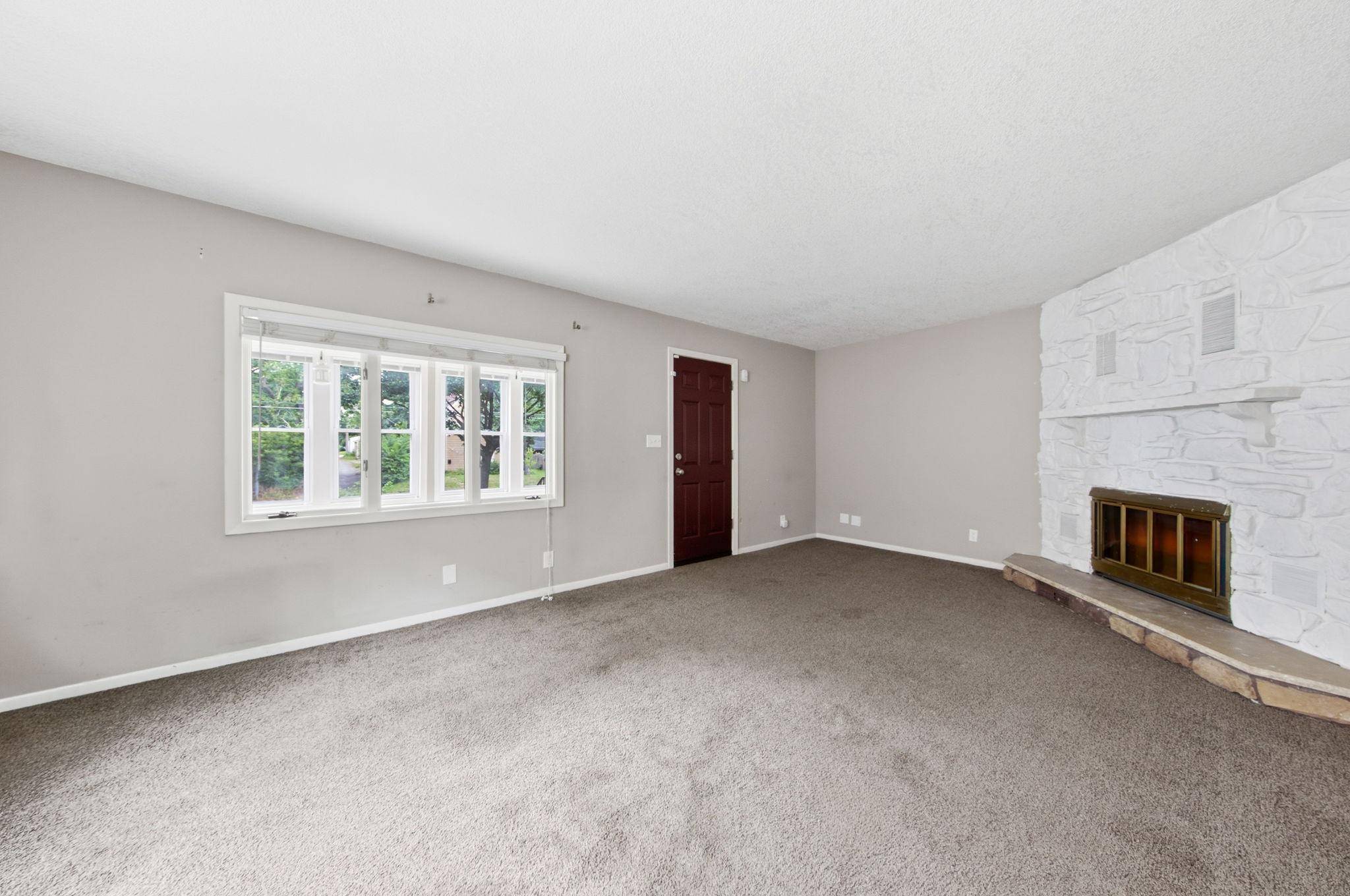 1004 Western AVE N, Saint Paul, MN 55117
