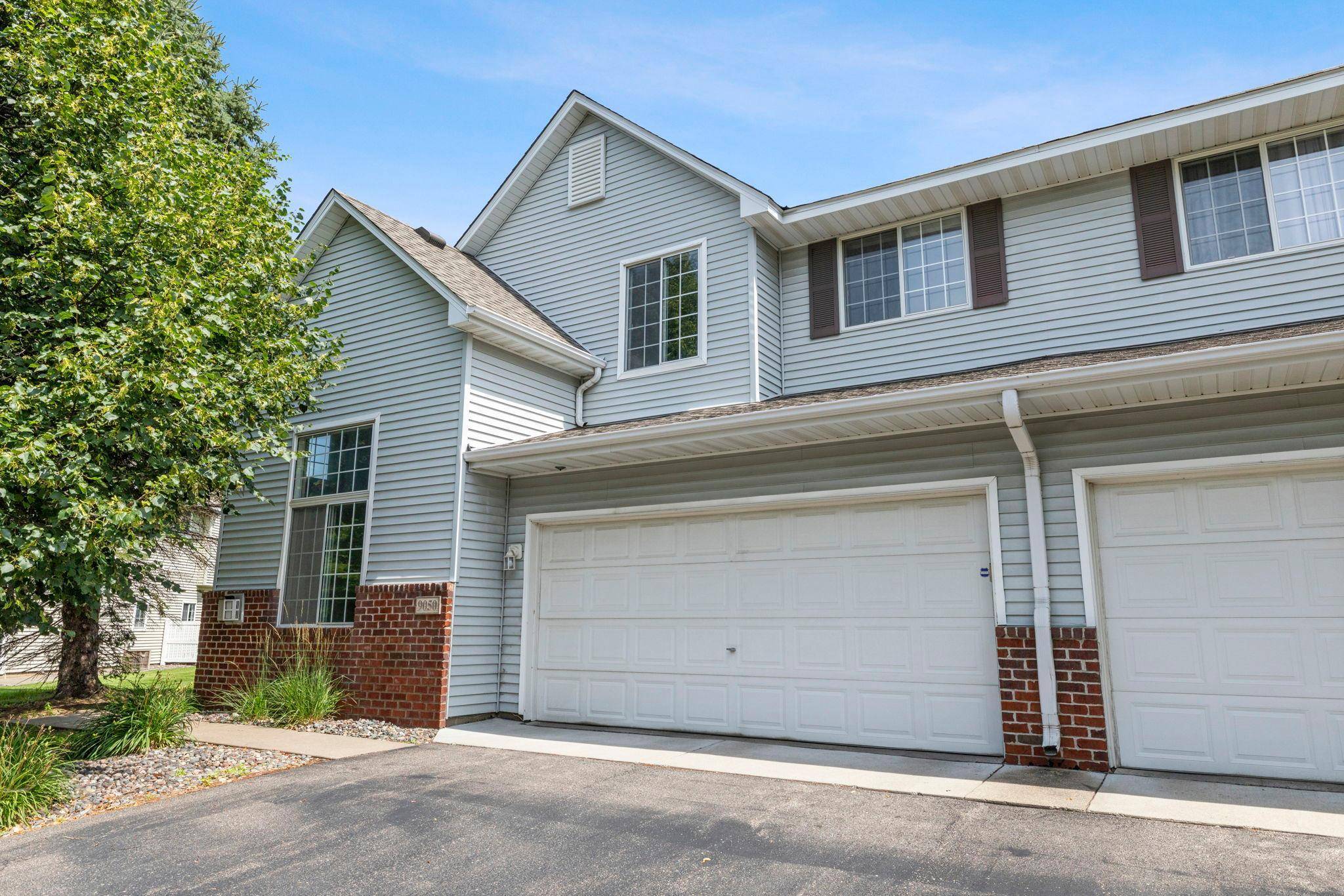9050 Merrimac LN N, Maple Grove, MN 55311
