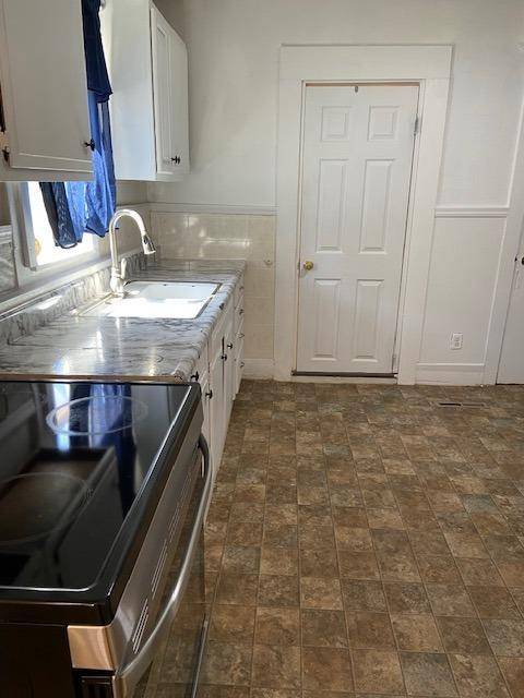 872 12th ST, Windom, MN 56101