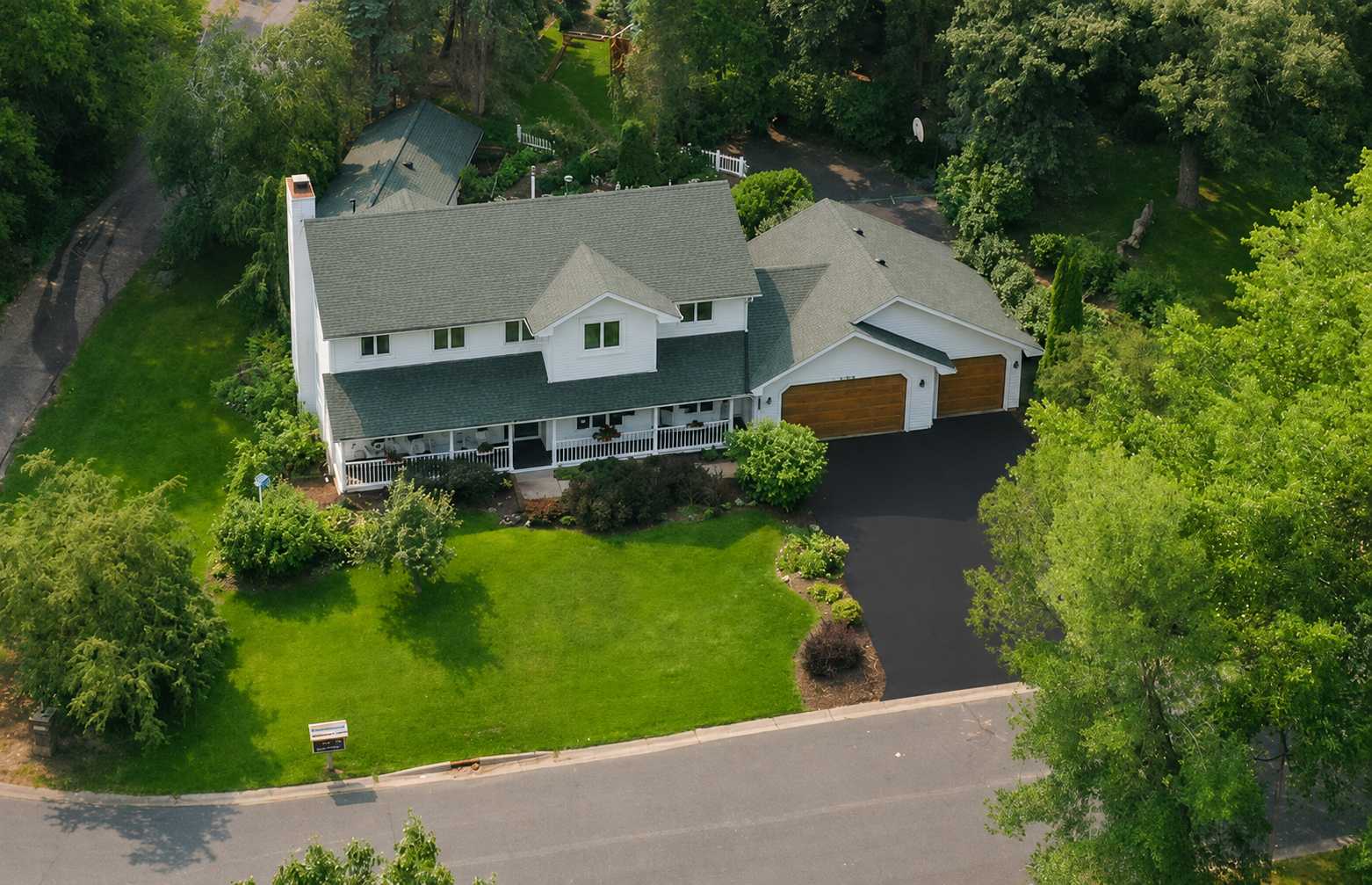 1364 Chatterton CT, Eagan, MN 55123