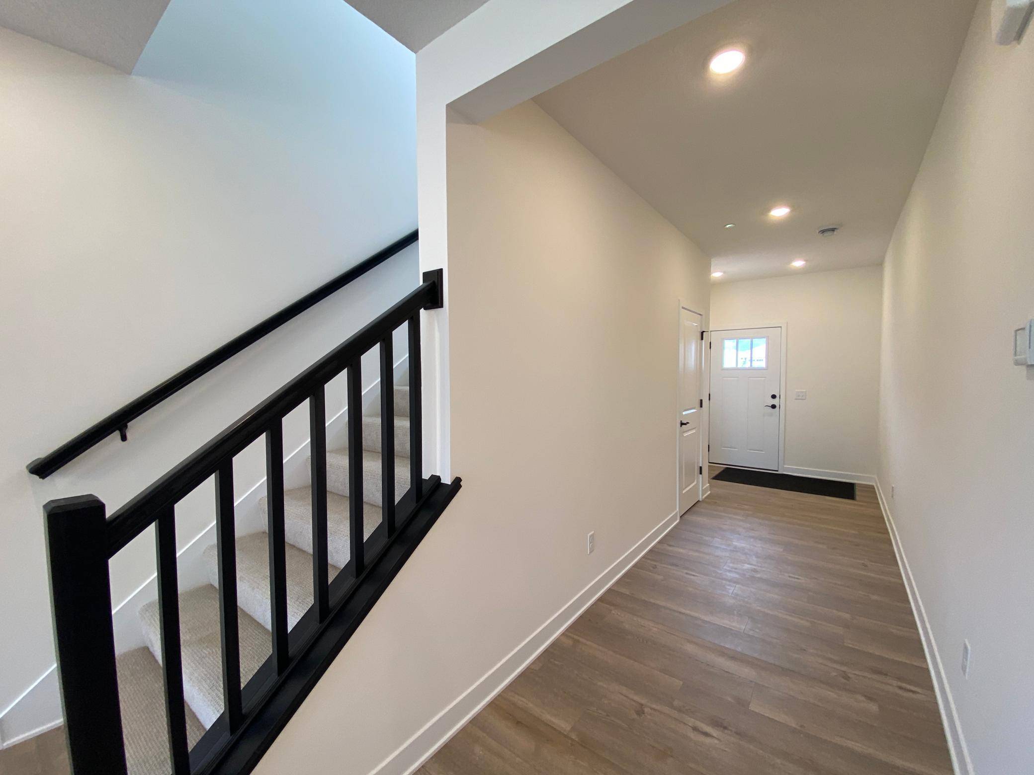 13785 Hollybrook CIR, Apple Valley, MN 55124