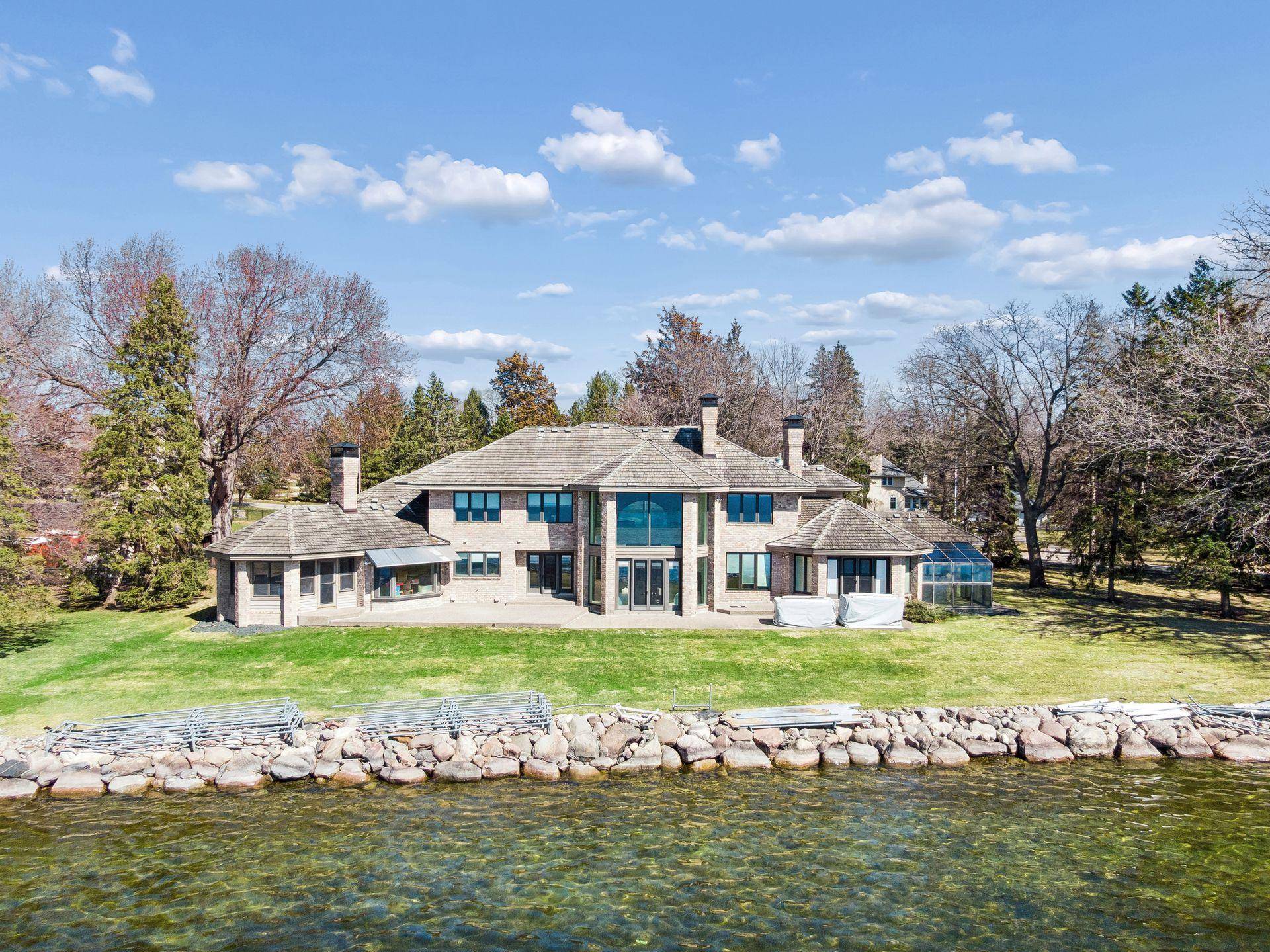5360 Howards Point RD, Excelsior, MN 55331