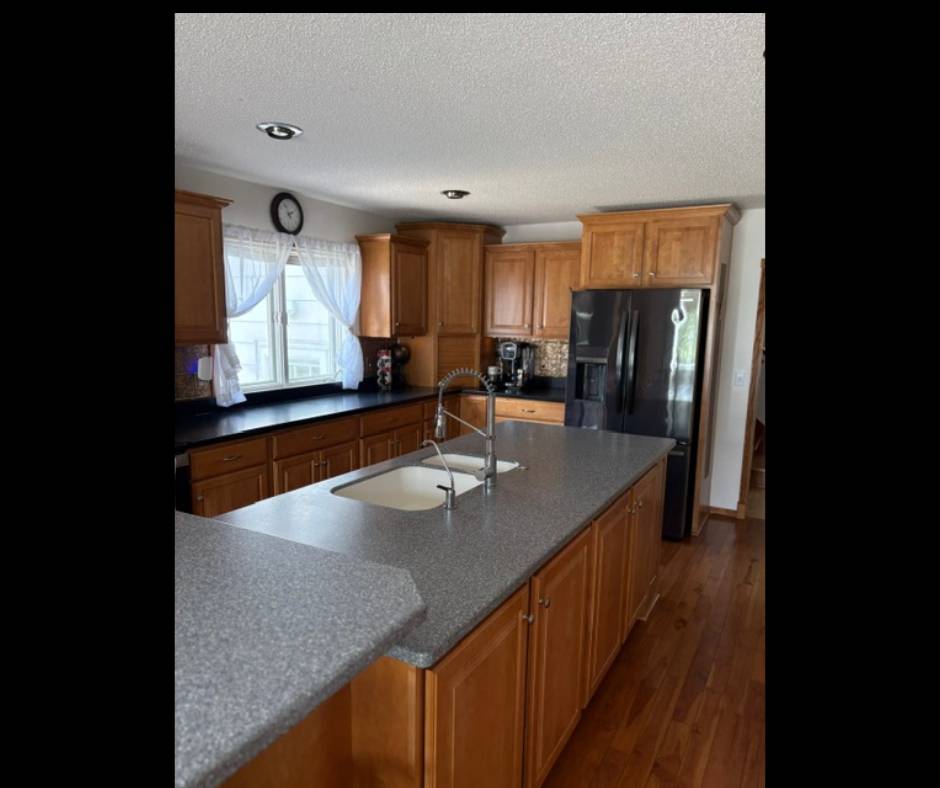 28558 80th ST, Waseca, MN 56093