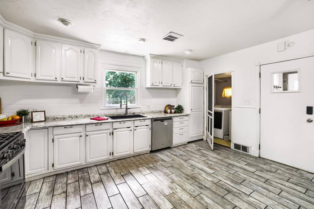 23820 Main ST, Hampton, MN 55031