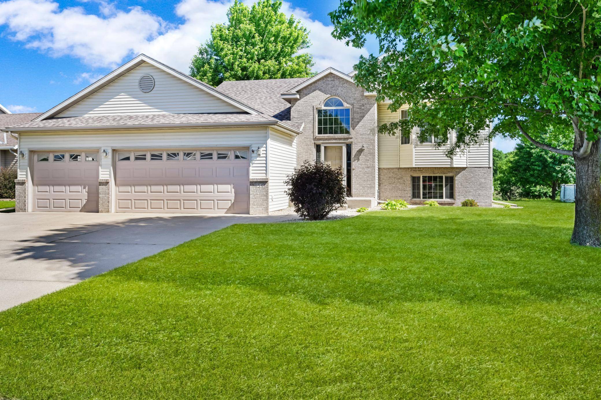 1154 Garden Brook DR, Sauk Rapids, MN 56379