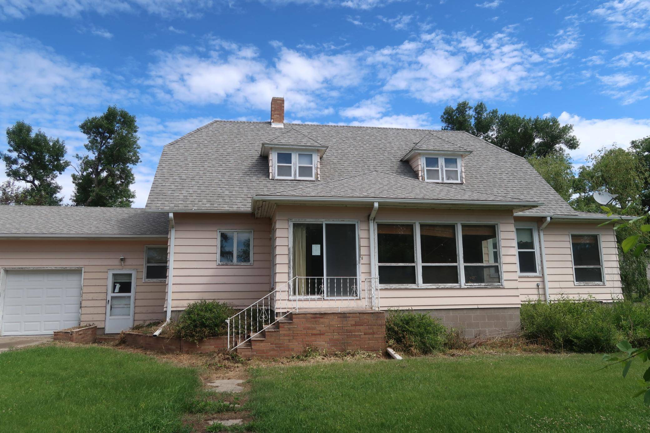 10 3rd AVE, Arthur, ND 58006