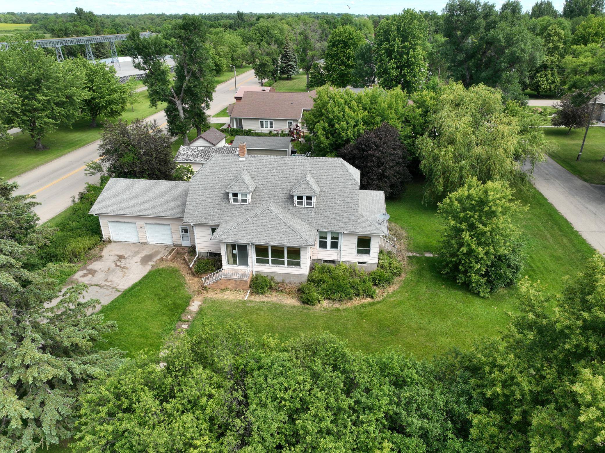 10 3rd AVE, Arthur, ND 58006