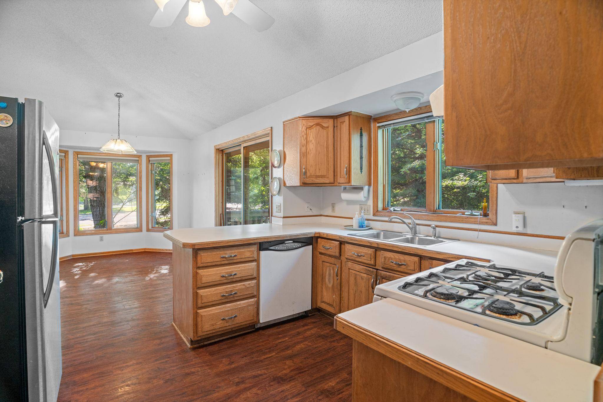 4512 Williston RD, Minnetonka, MN 55345