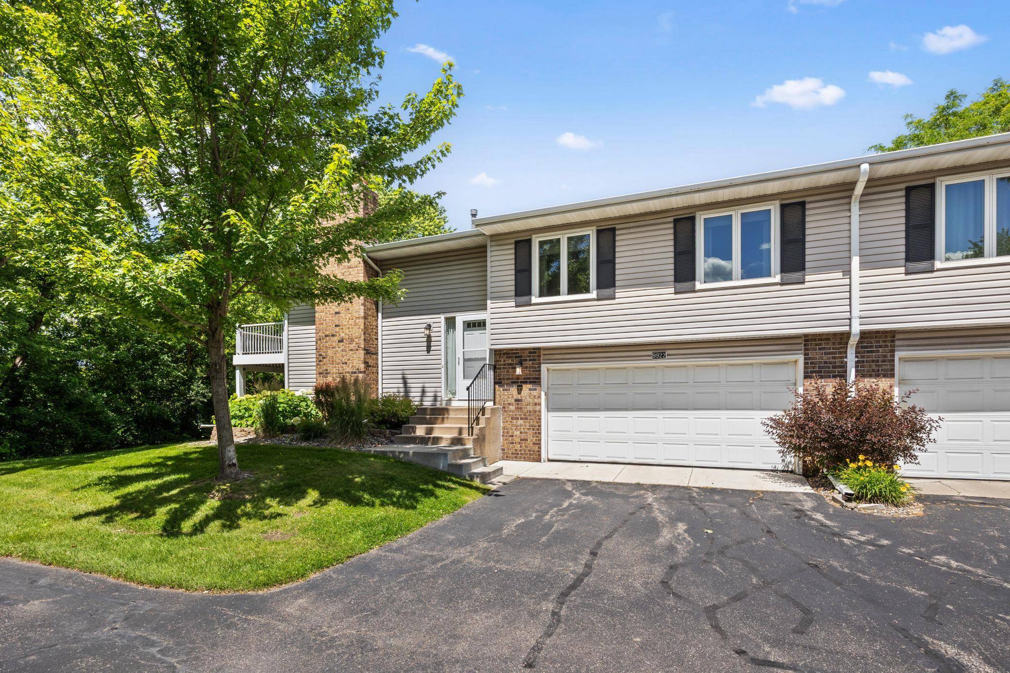 9922 Cavell AVE S, Bloomington, MN 55438