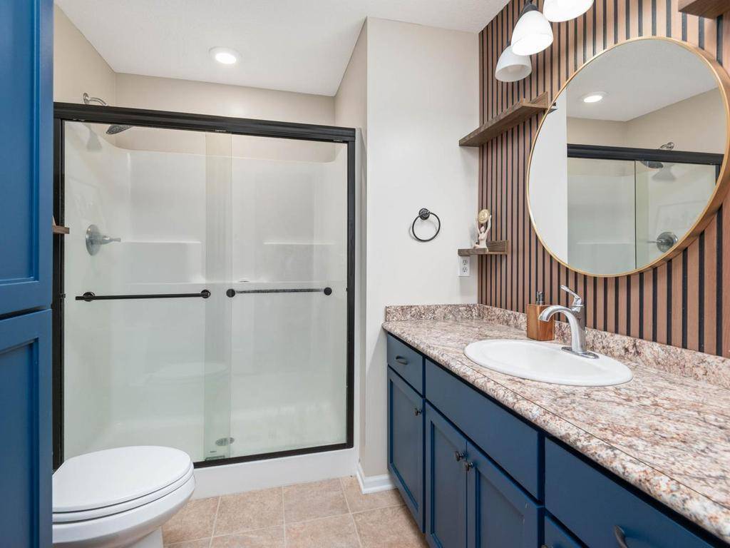 1180 Farmers LN, Belle Plaine, MN 56011