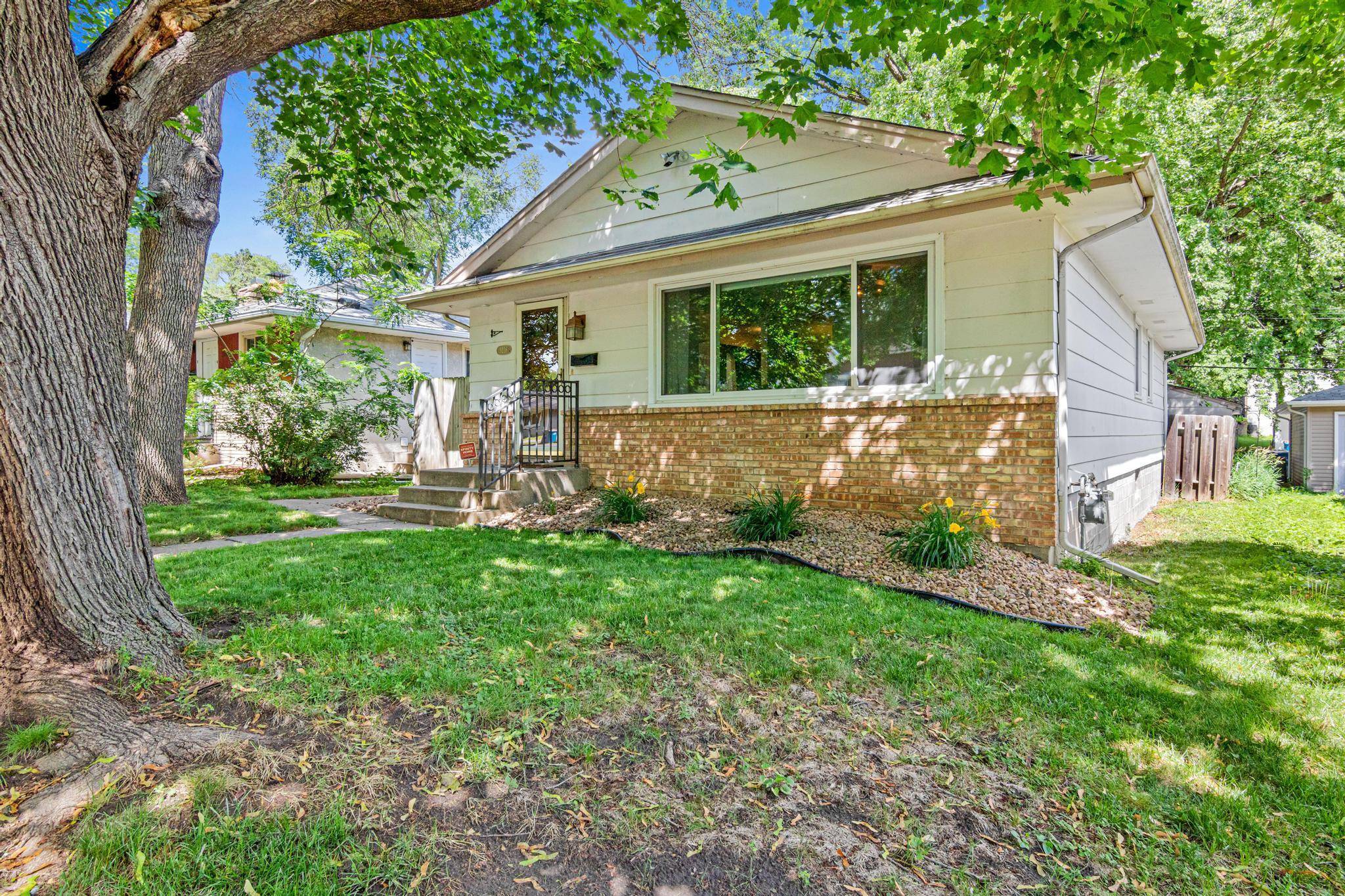 3236 N Indiana AVE N, Robbinsdale, MN 55422