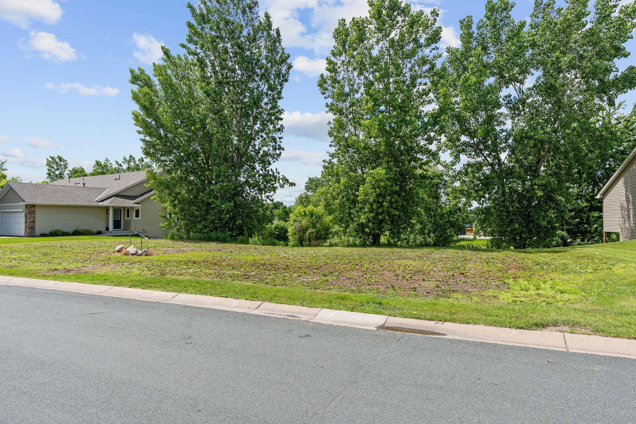 7635 Red Fox TRL, Greenfield, MN 55373