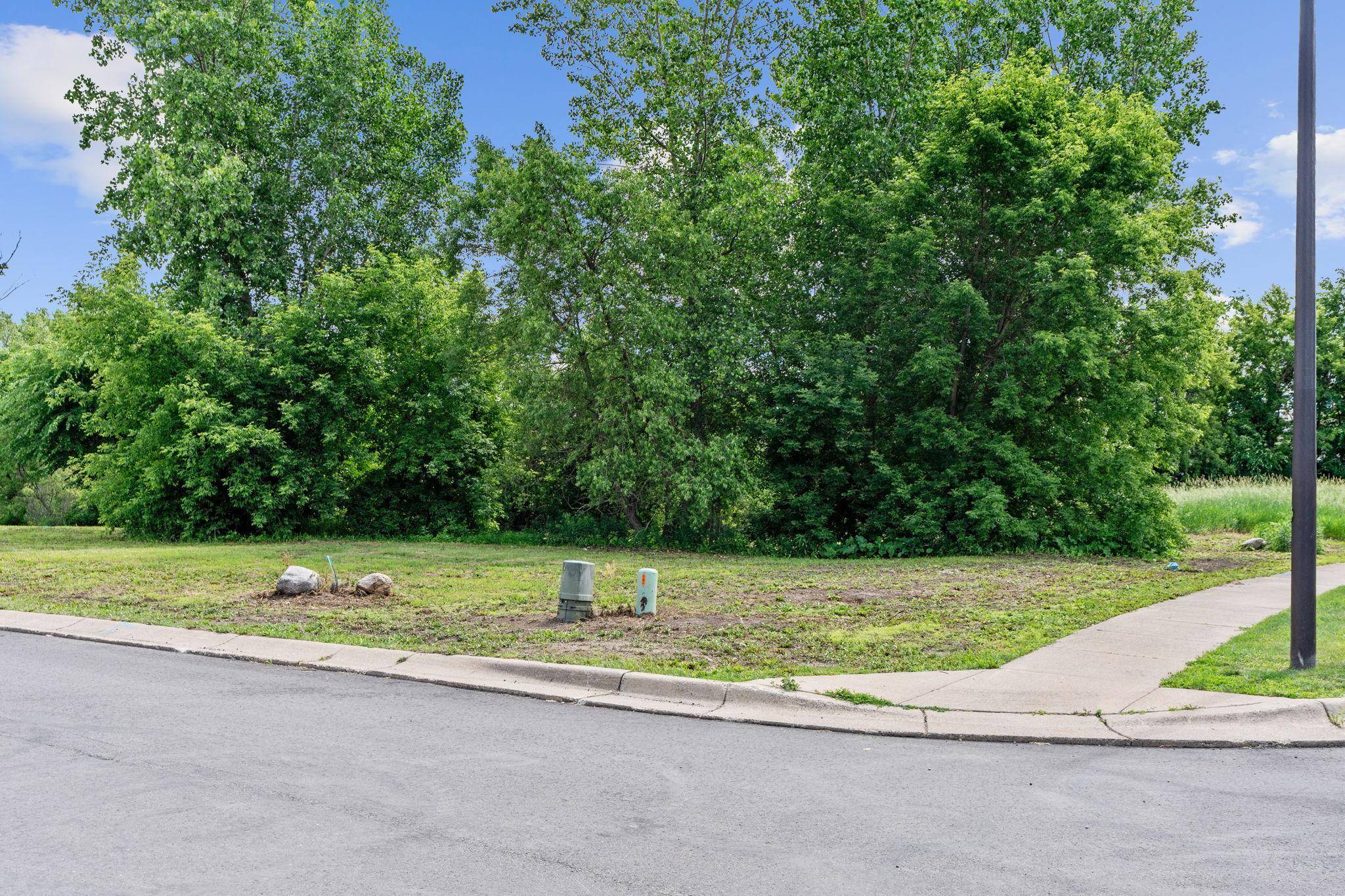 7635 Red Fox TRL, Greenfield, MN 55373