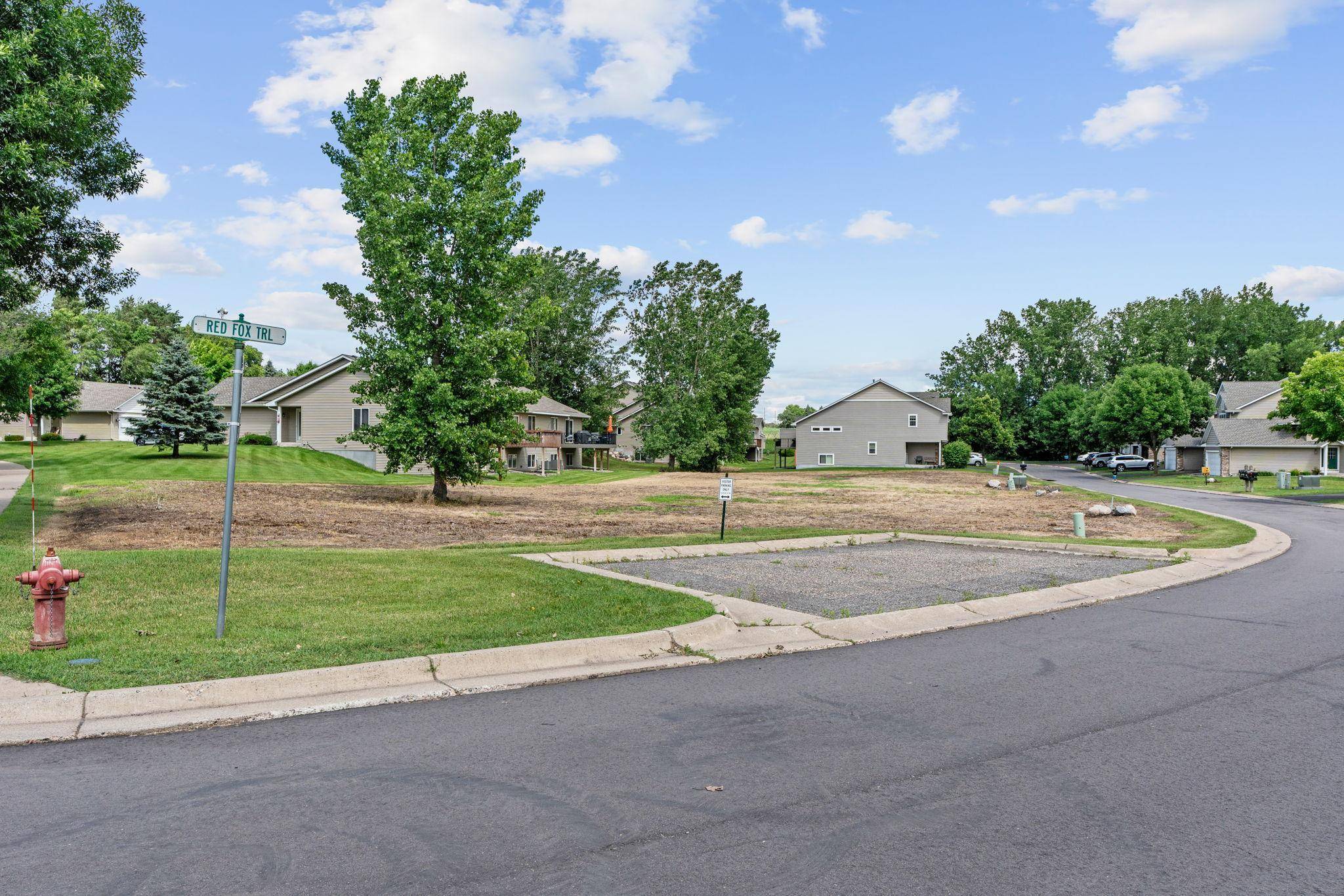 7635 Red Fox TRL, Greenfield, MN 55373