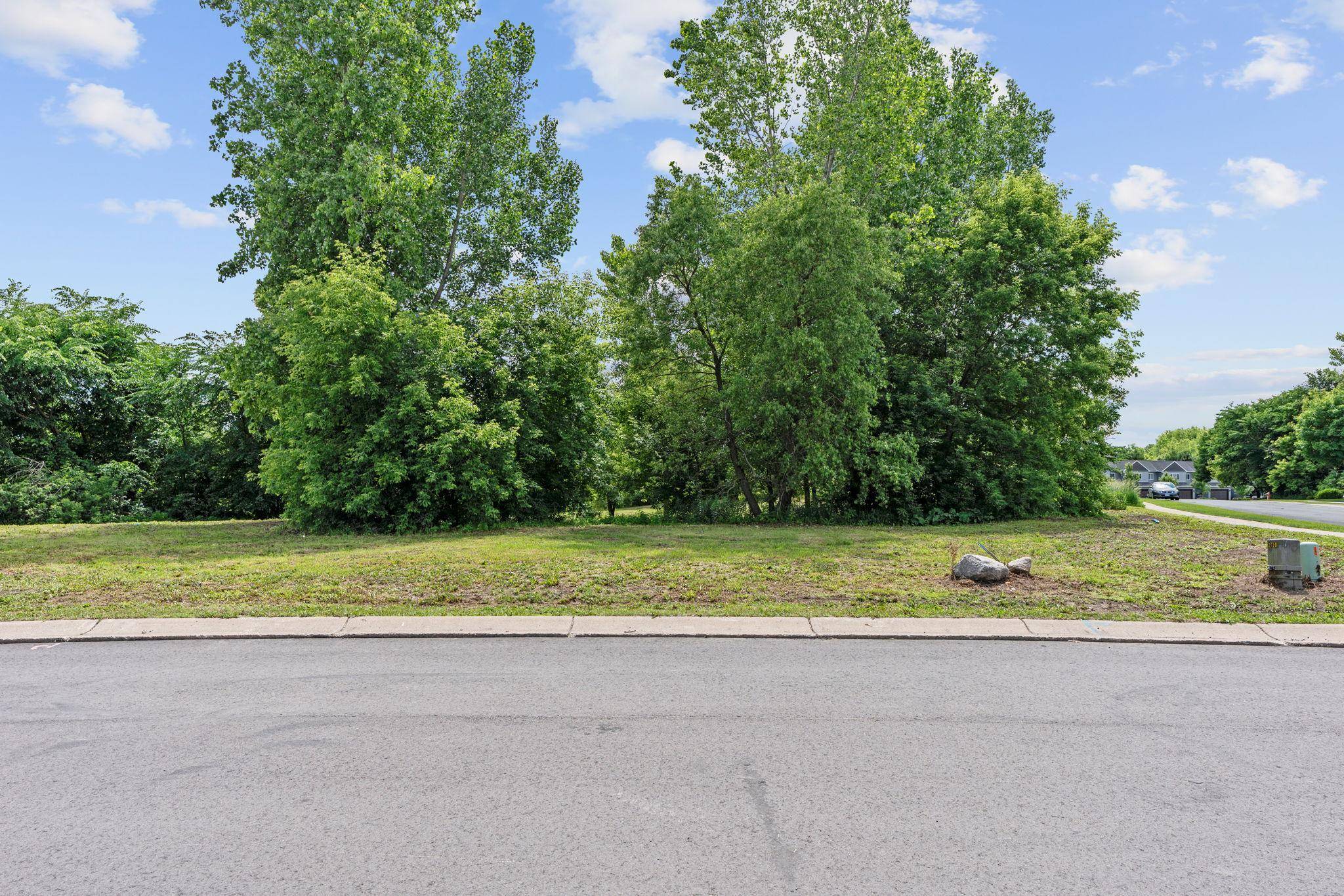 7635 Red Fox TRL, Greenfield, MN 55373
