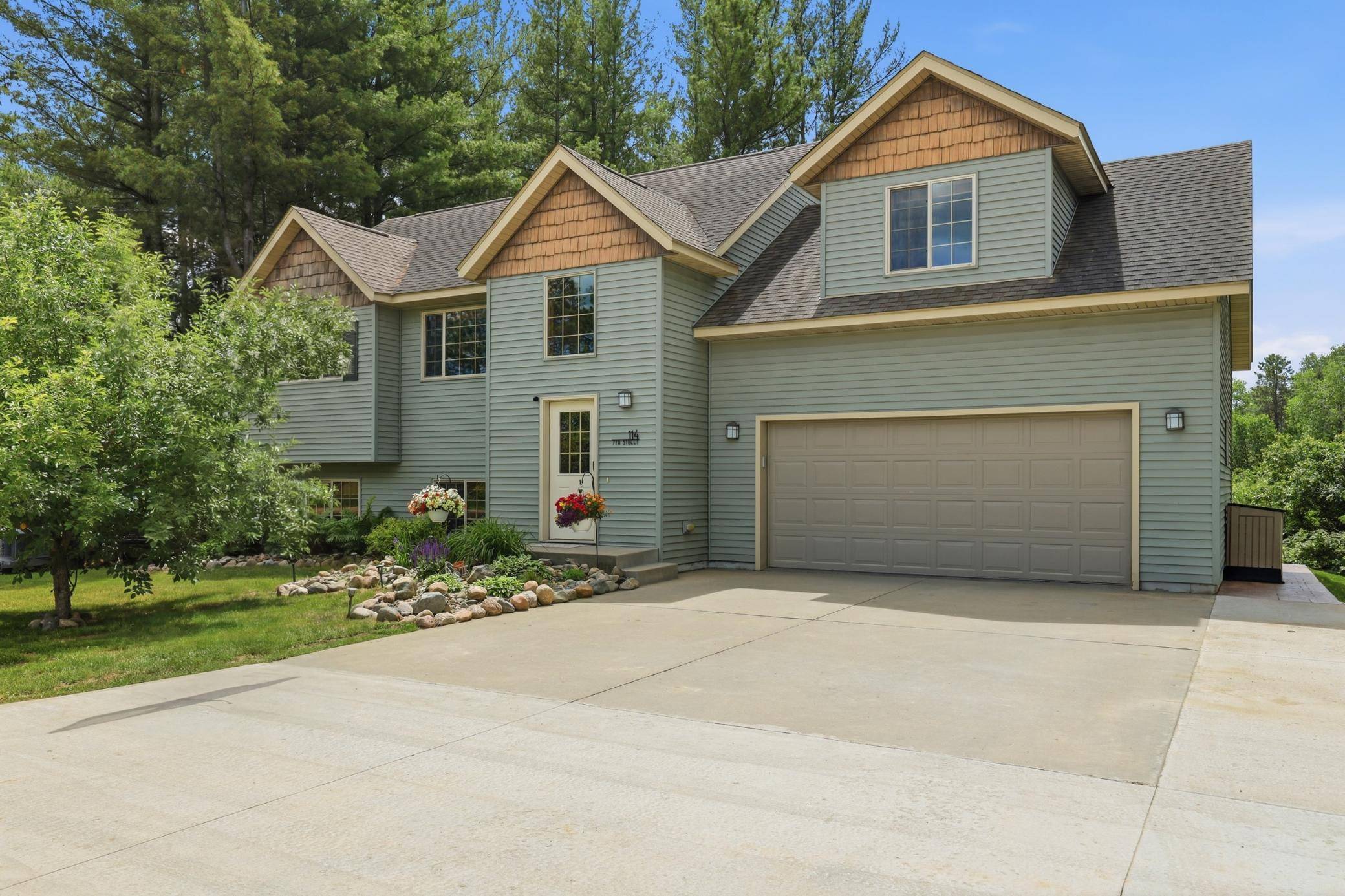 114 7th ST SE, Menahga, MN 56464