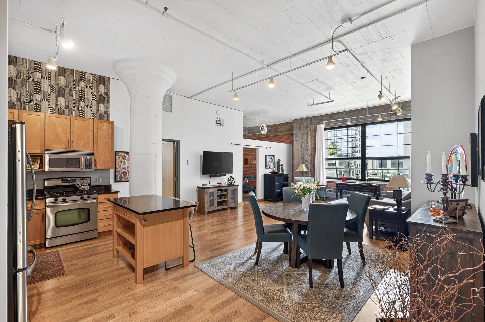 250 Park AVE #502, Minneapolis, MN 55415