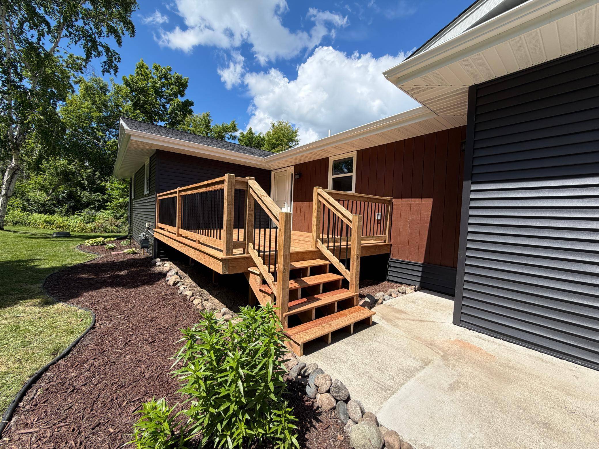 6020 Shady LN NE, Bemidji, MN 56601