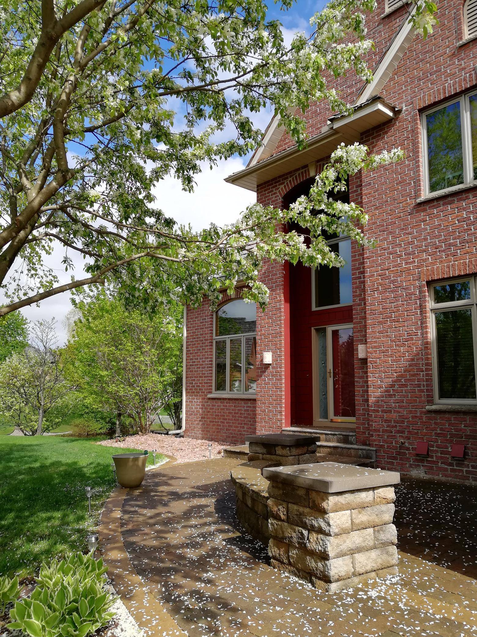 4470 Garland LN N, Plymouth, MN 55446