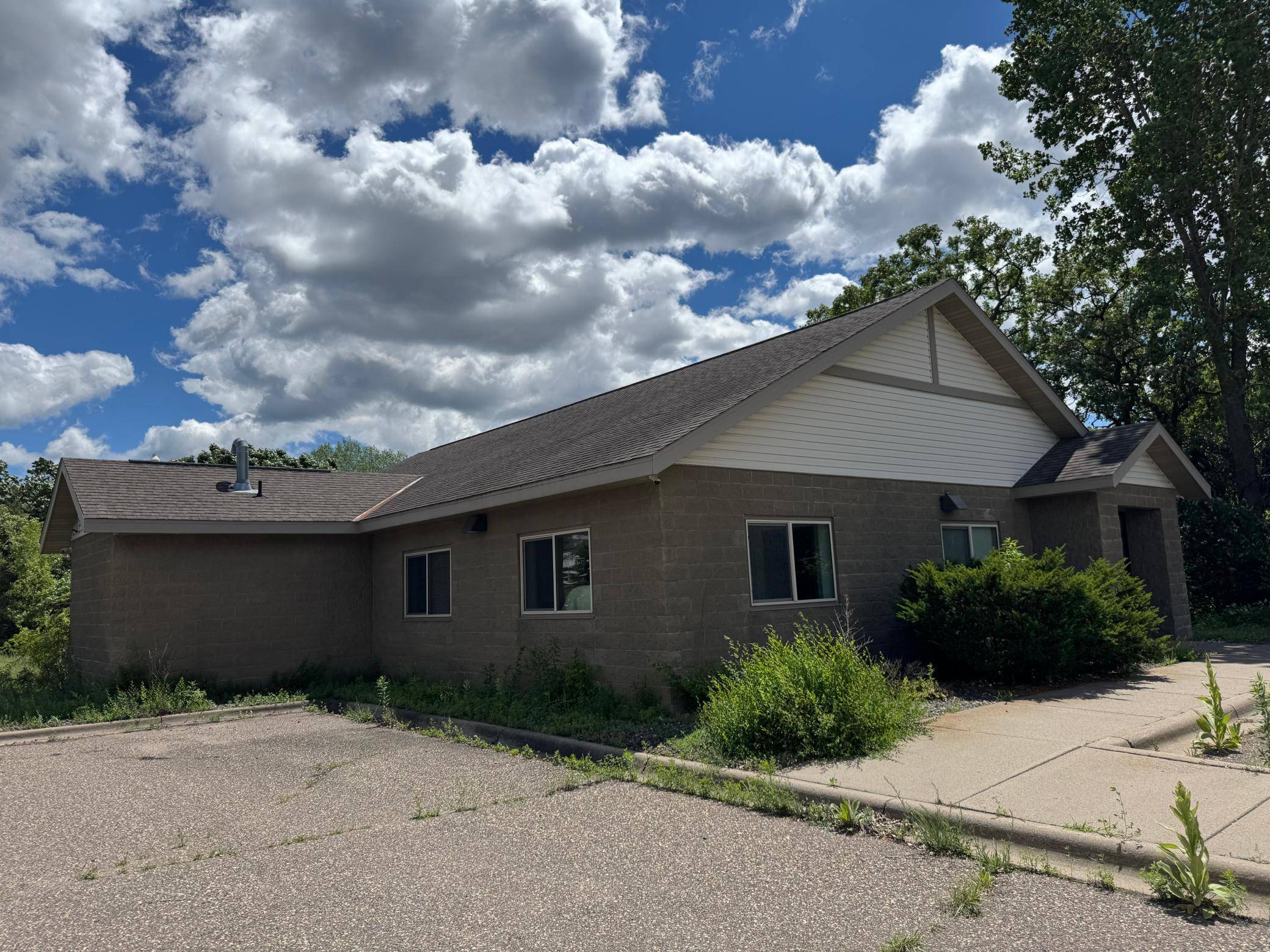 14391 Azurite ST NW, Anoka, MN 55303