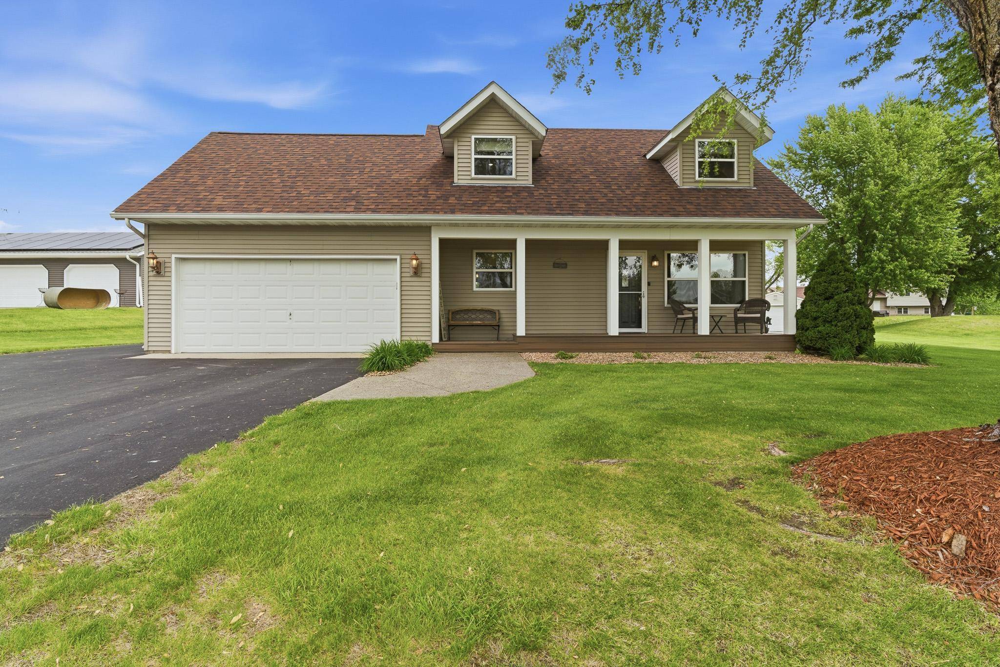 4488 Roberds Lake TRL, Faribault, MN 55021