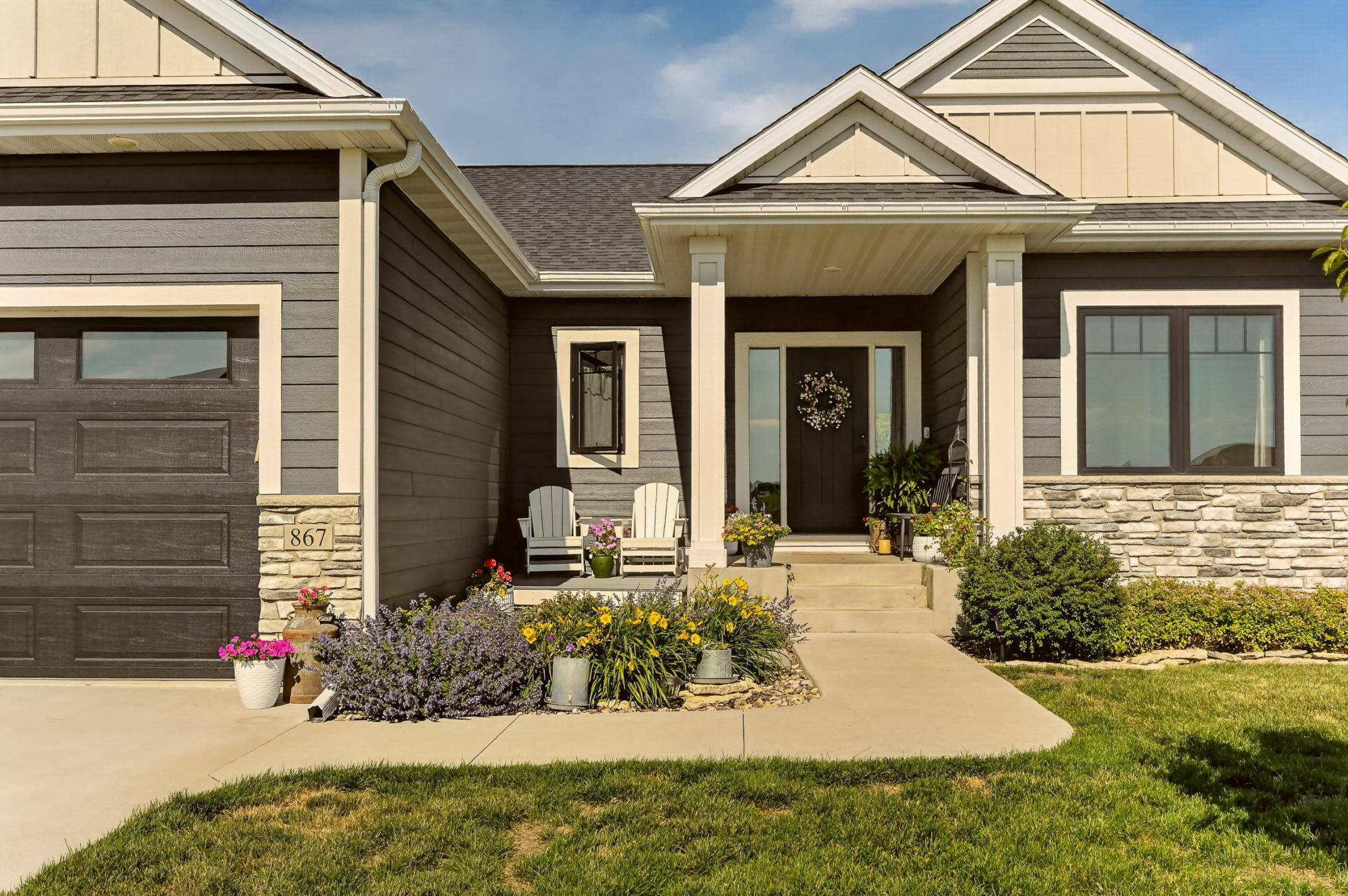 867 Grand Ridge DR NE, Byron, MN 55920