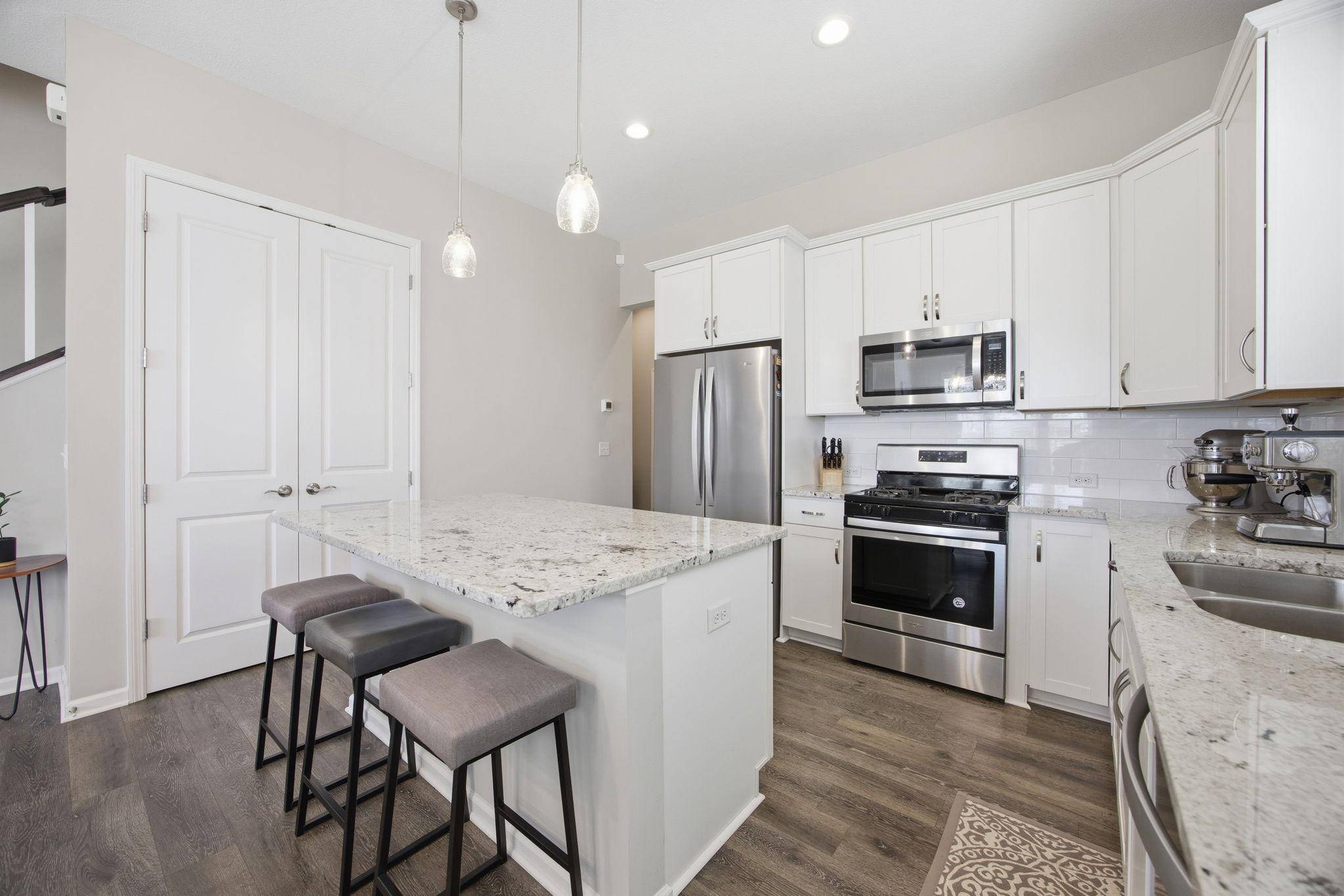 8164 Arrowwood LN N, Maple Grove, MN 55369