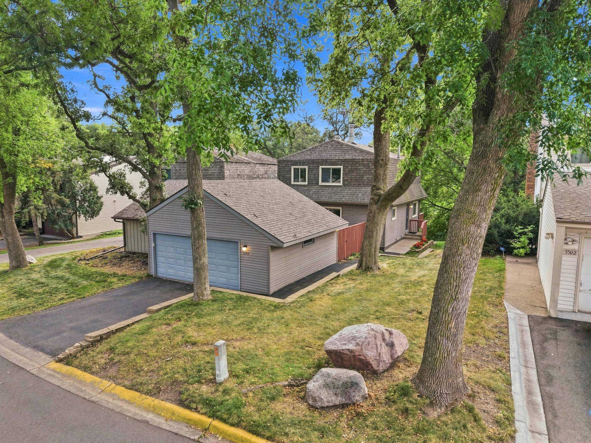 5486 W Bavarian PASS, Fridley, MN 55432