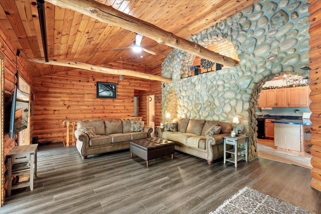 18851 319th AVE, Akeley, MN 56433