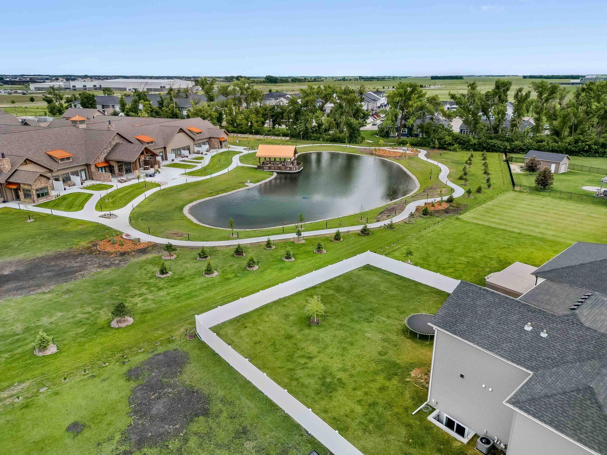 4212 Pine Pkwy S, Fargo, ND 58104