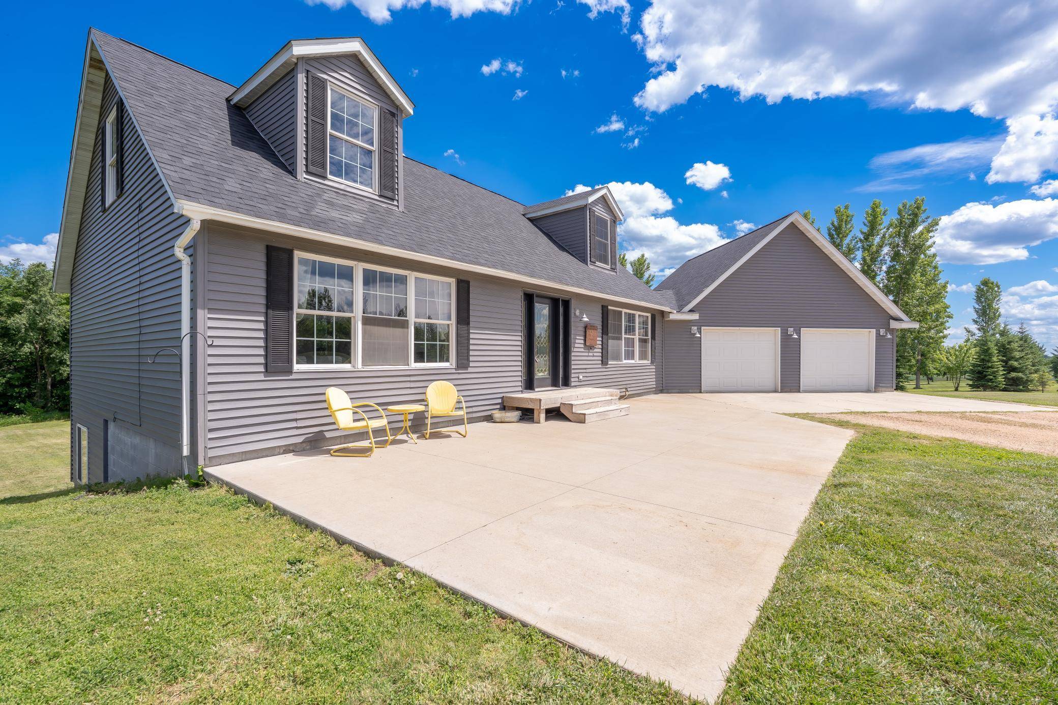 38653 Woodview CIR, Le Center, MN 56057