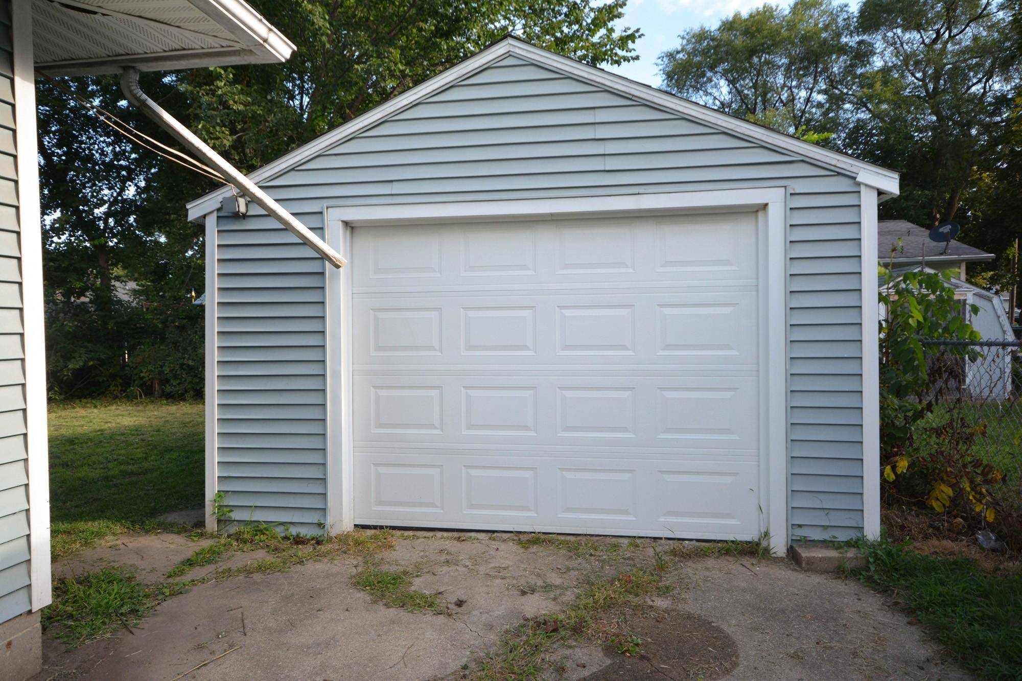 1013 9th ST NE, Rochester, MN 55906